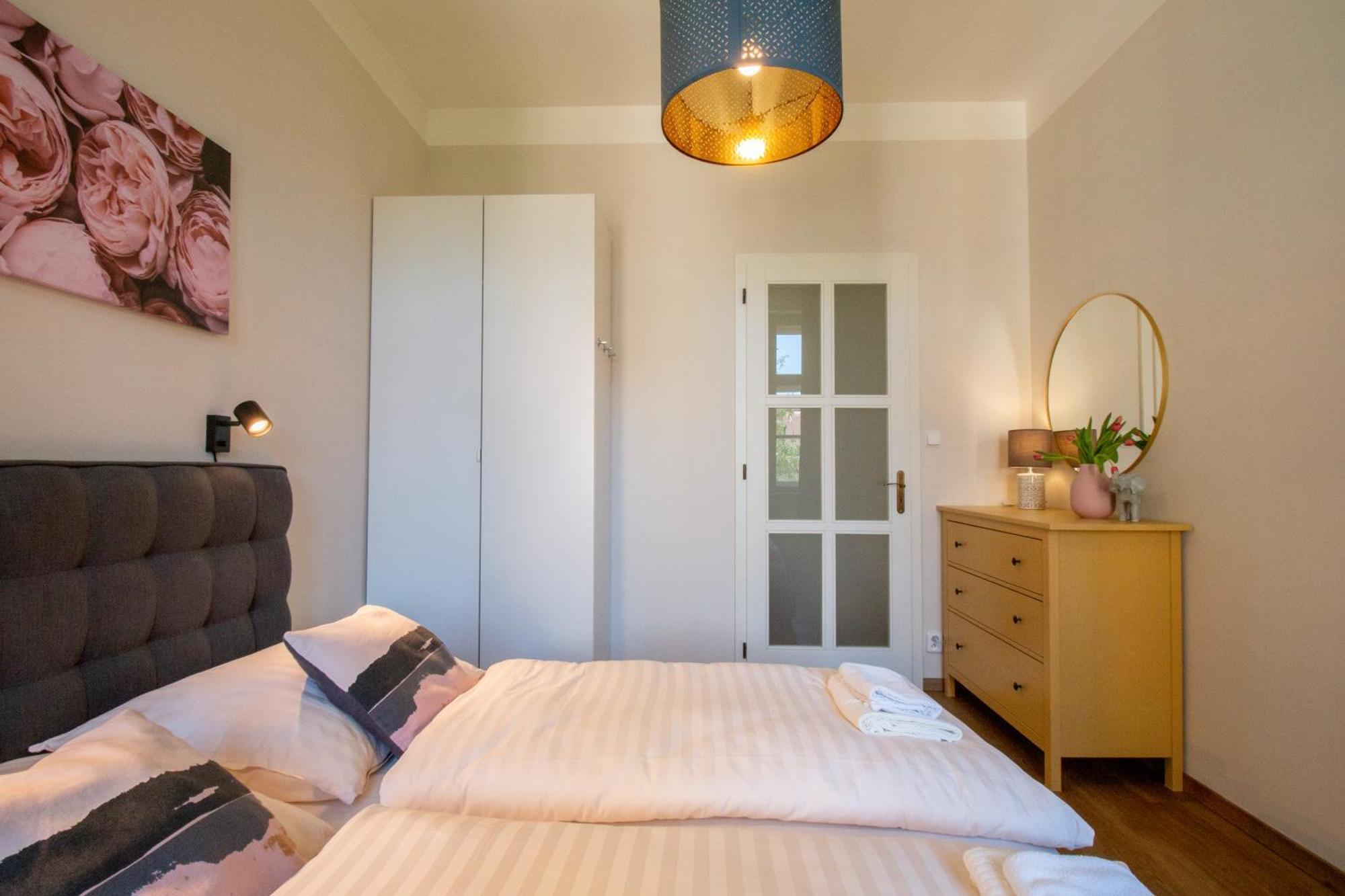 Apartment Spacious Cr Without Elevator Prague