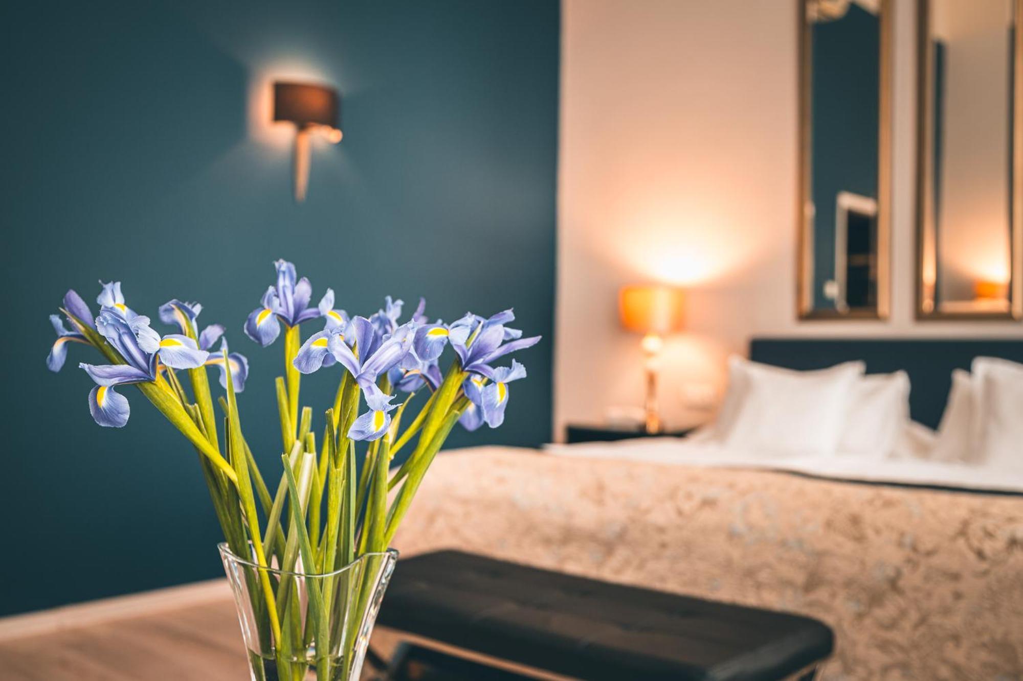 Julian Hotel 4*