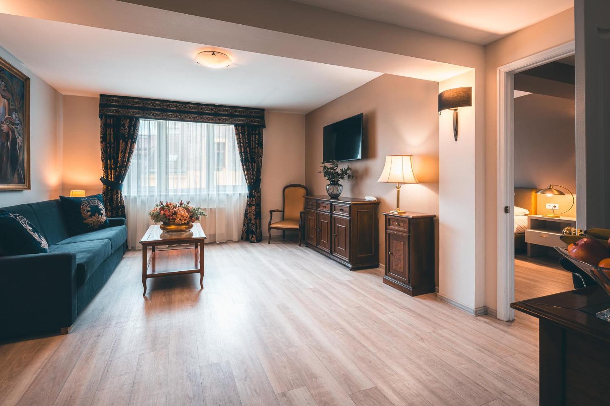 Hotel Julian 4*