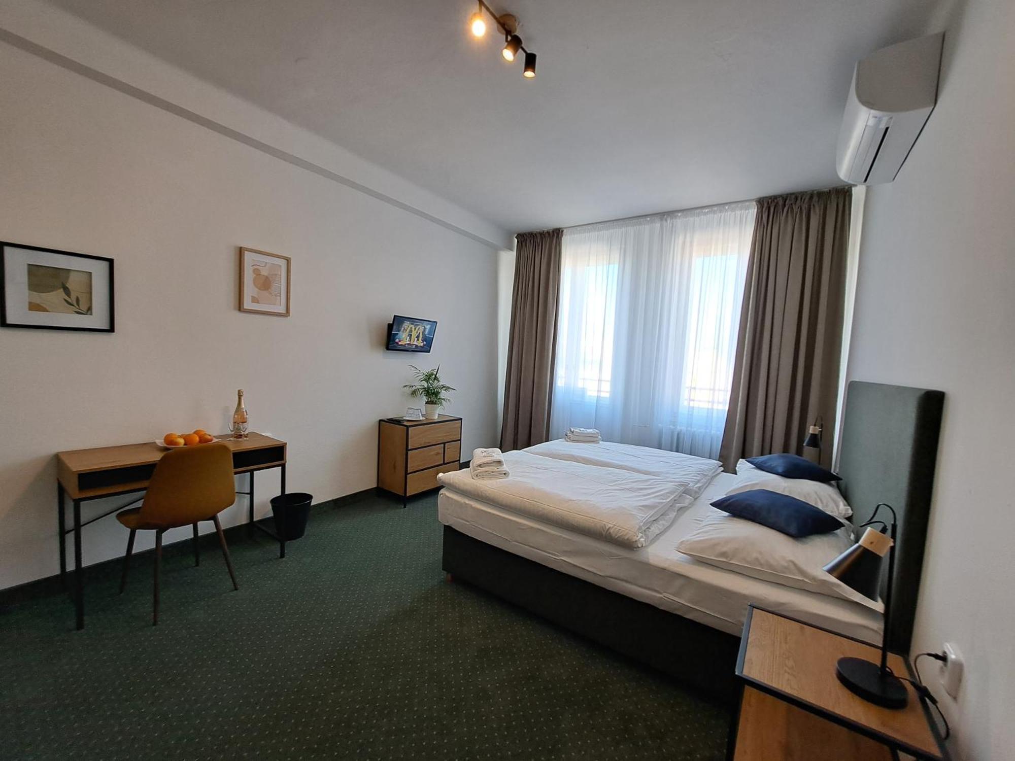 Legie Hotel 3*