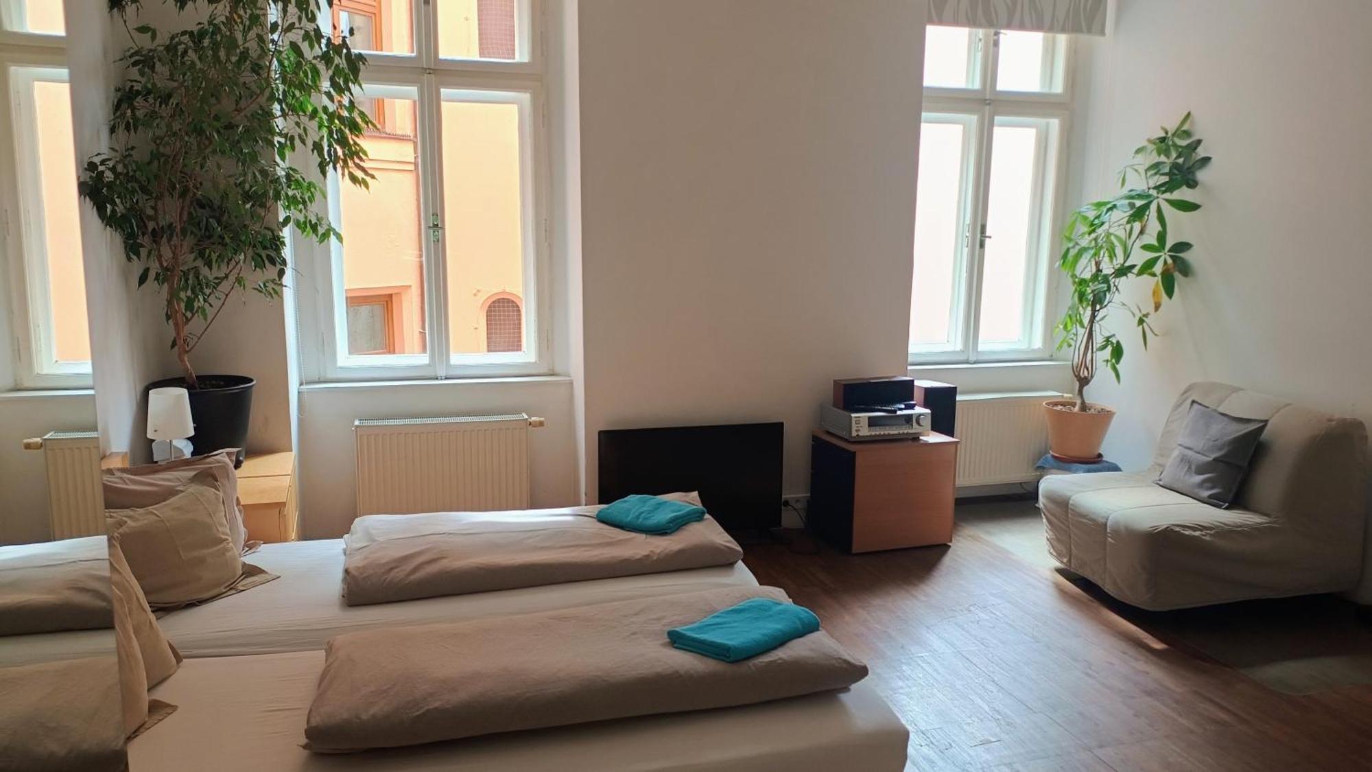 Apartment Park View - A Digital Nomad's Dream Prague