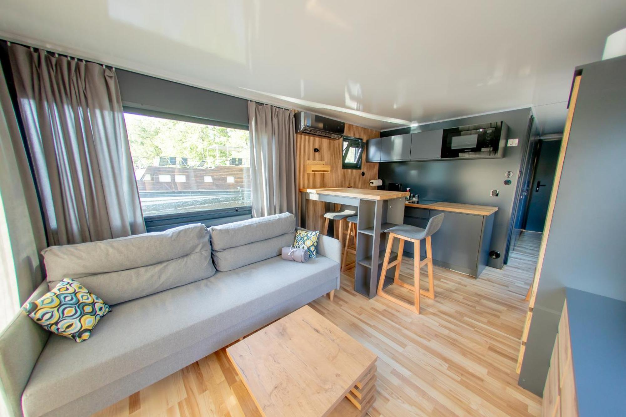 Bay Houseboats Bateau-hôtel 3*