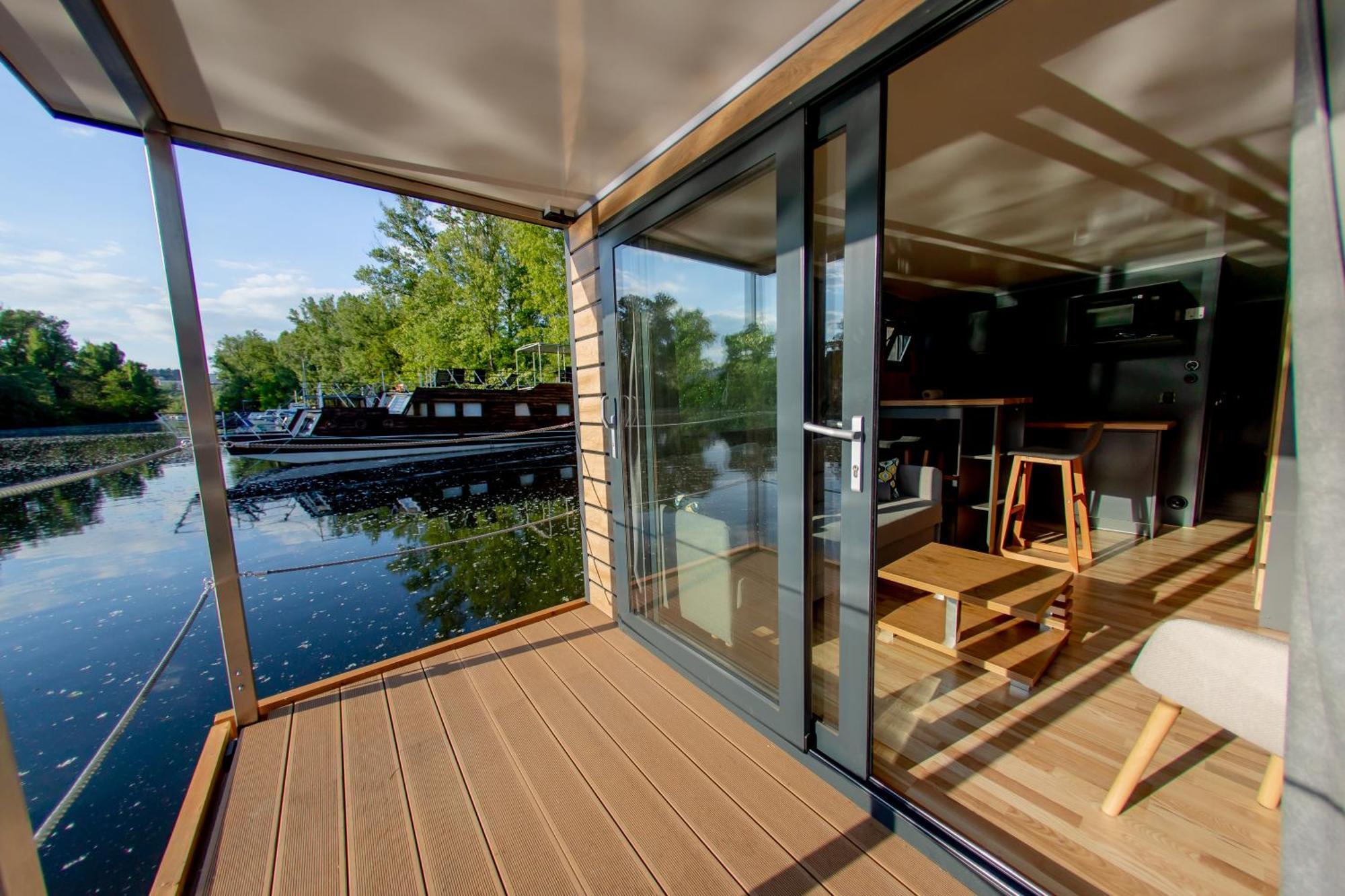 Bay Houseboats 3* Prague