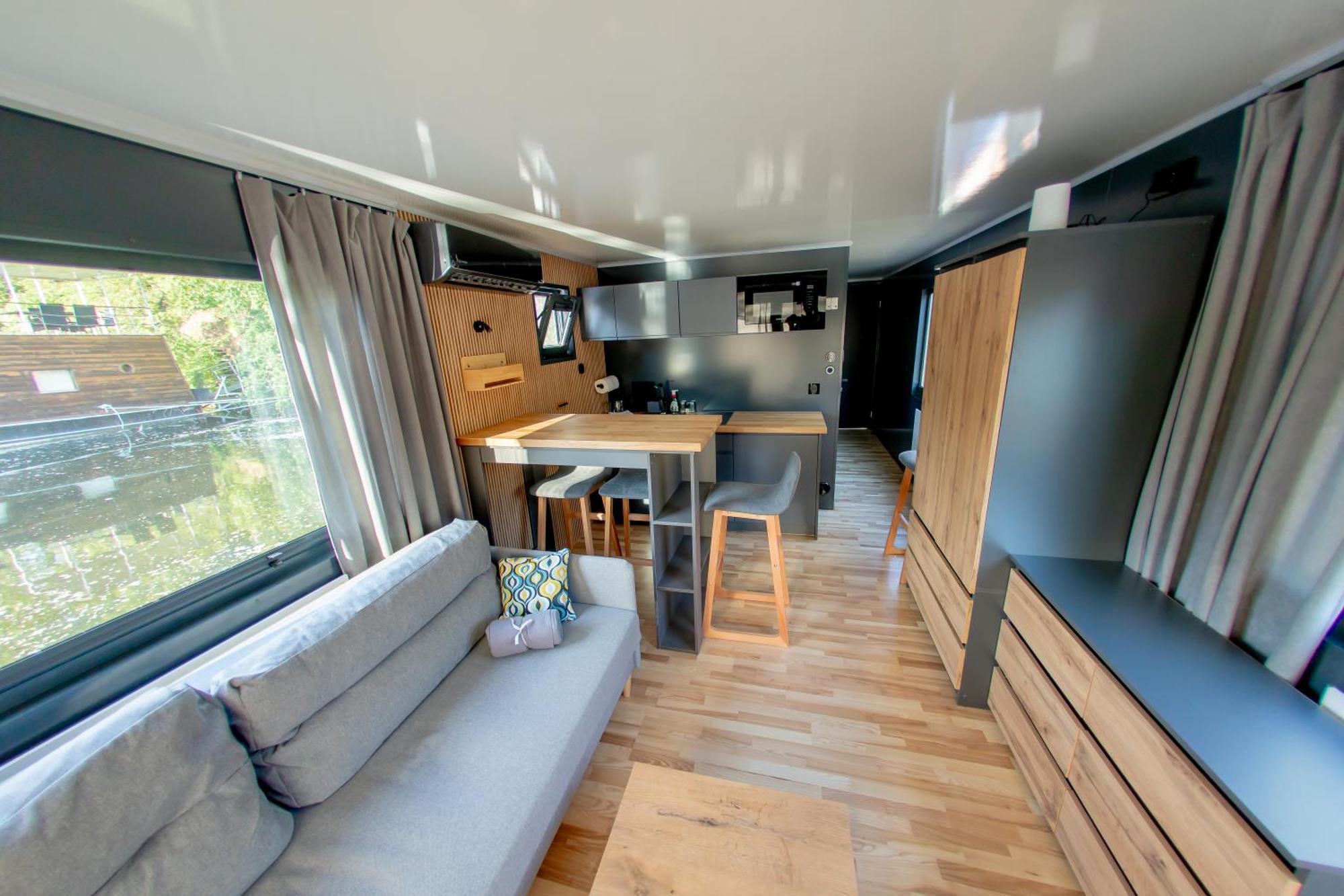Bateau-hôtel Bay Houseboats