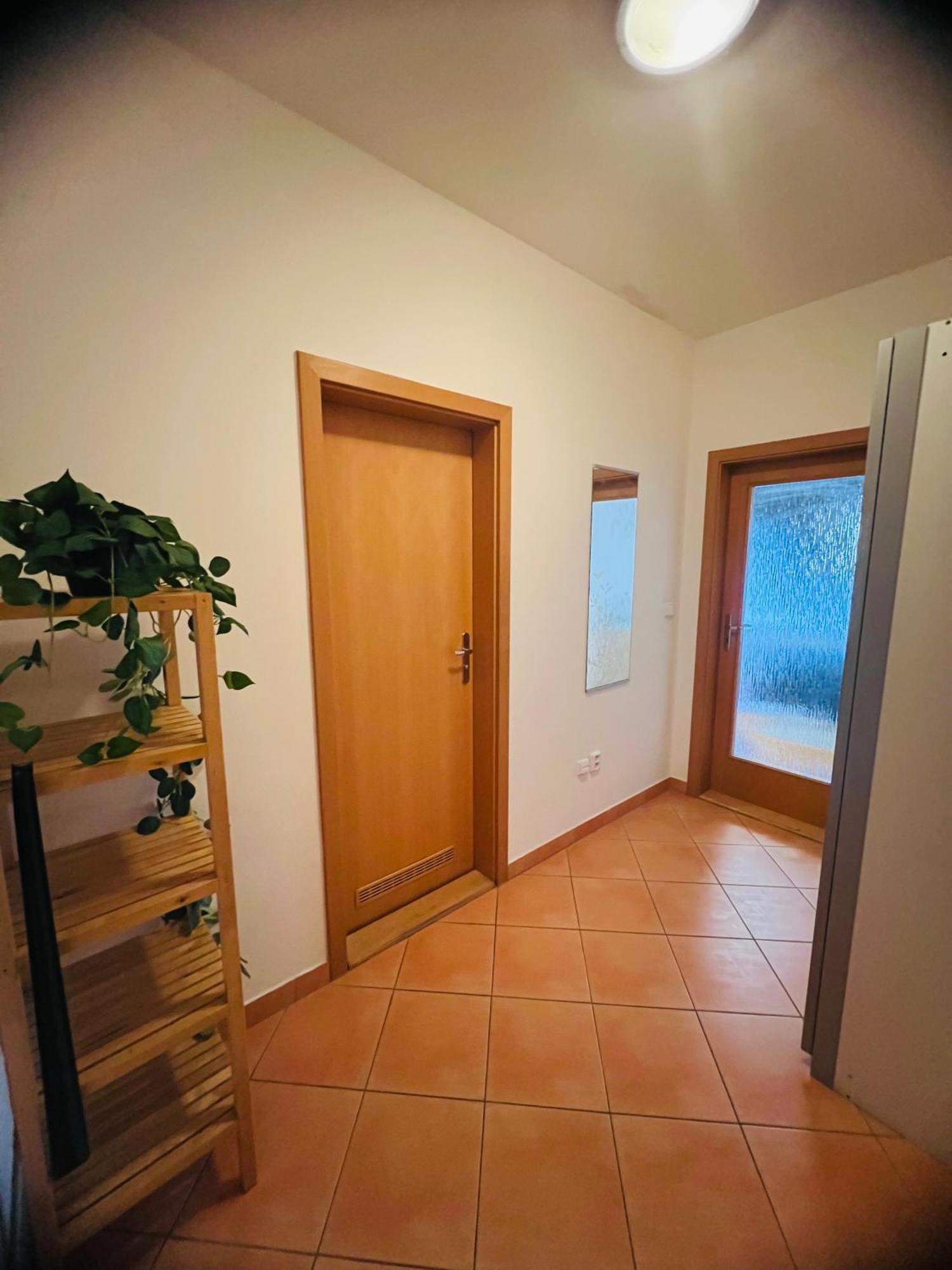 Nika 10 Apartment *