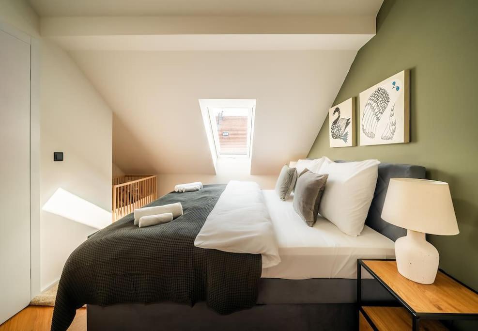Apartment 3br Ac Heaven Of Harmony Luxpenthouse Theater View Prague