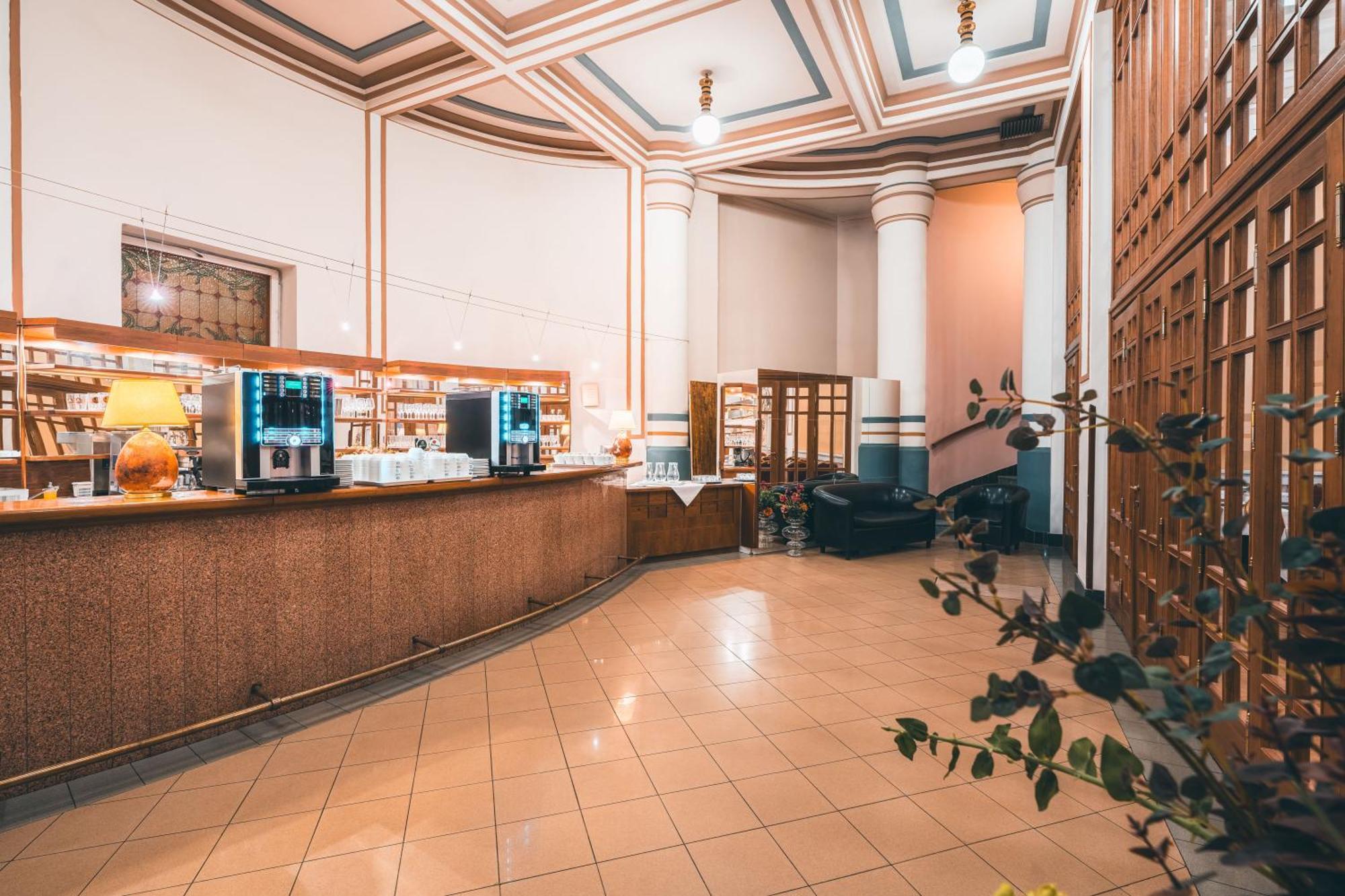 Ariston 4* Prague