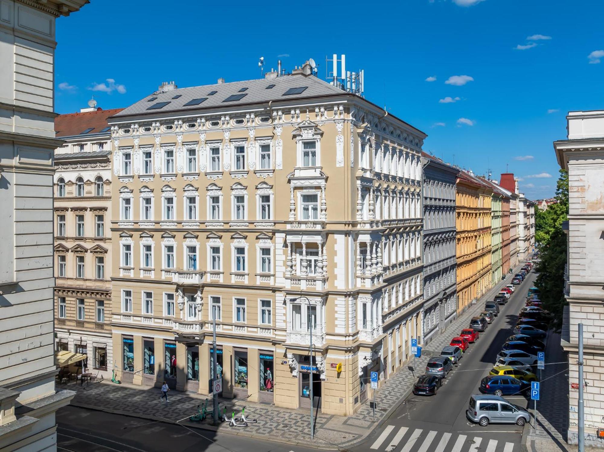 Royal Aparthotel