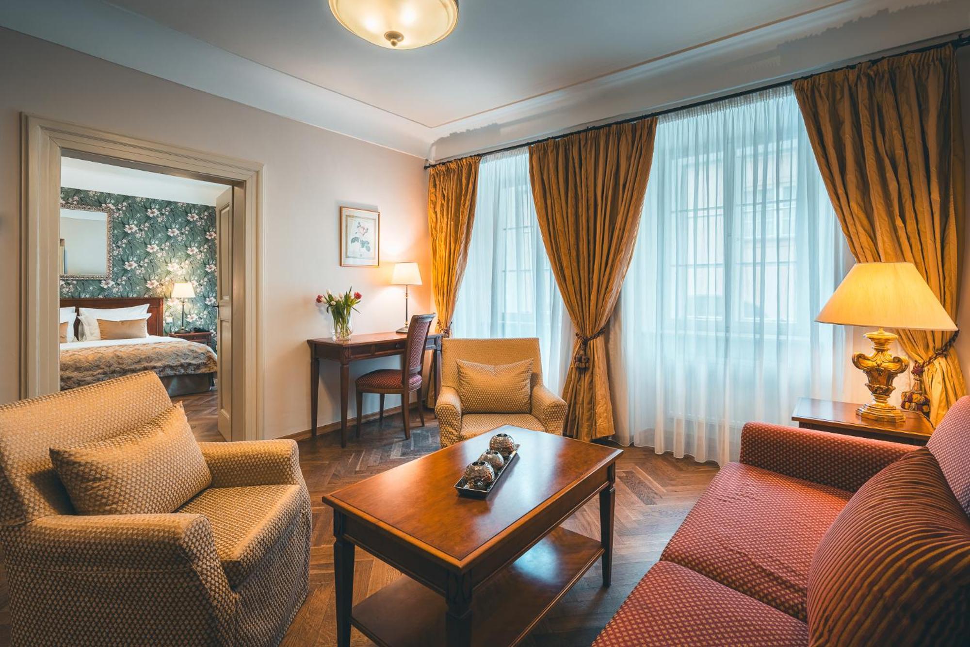 Hotel Appia Residences 4*