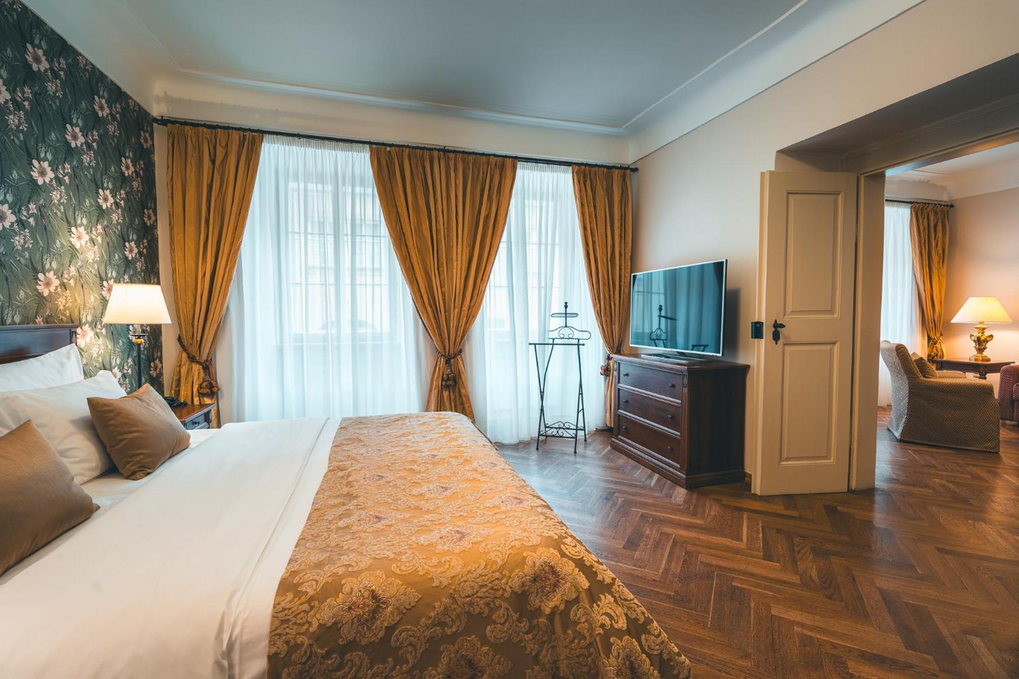 Hotel Appia Residences 4*