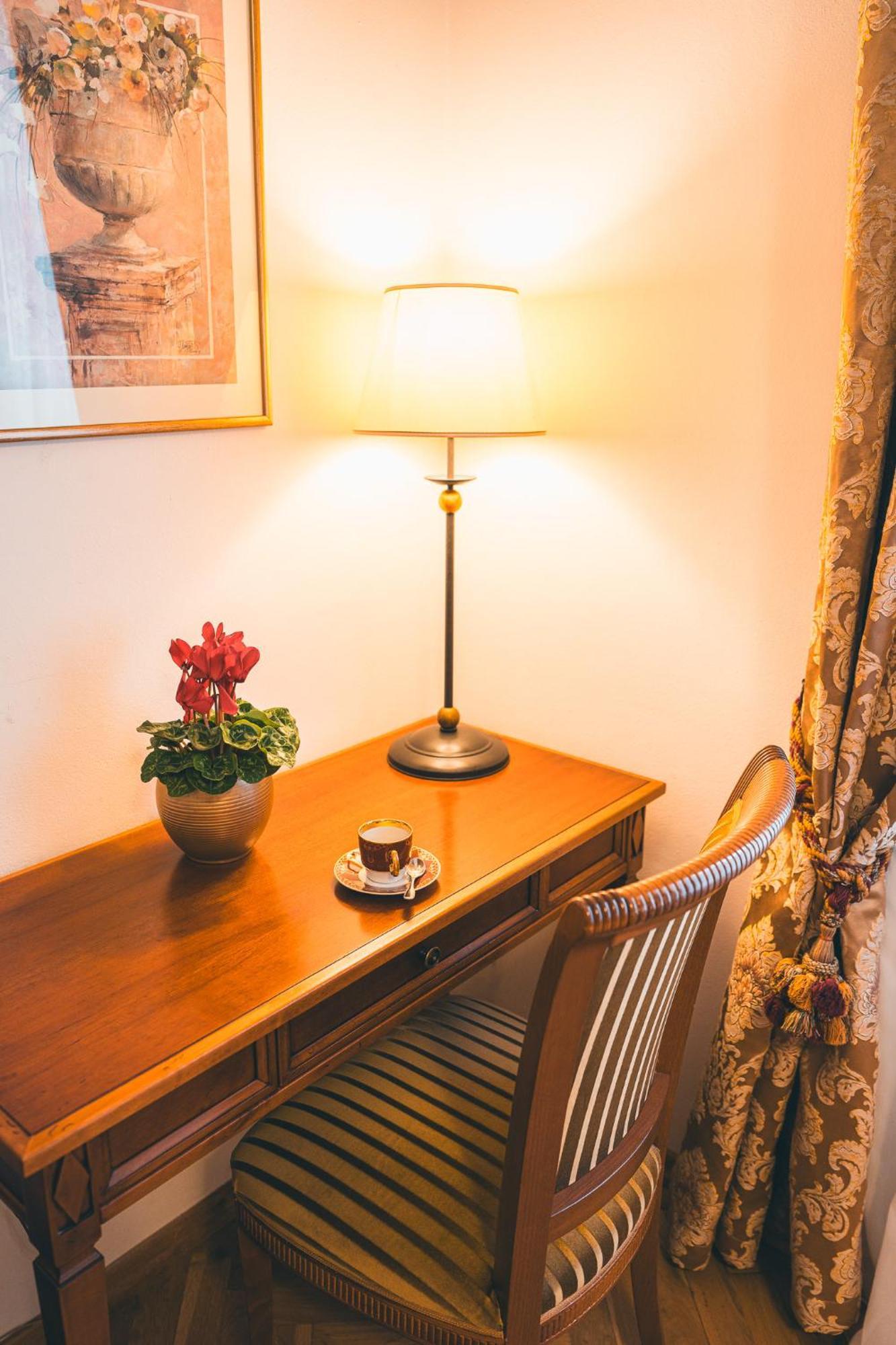 Hotel Appia Residences 4*