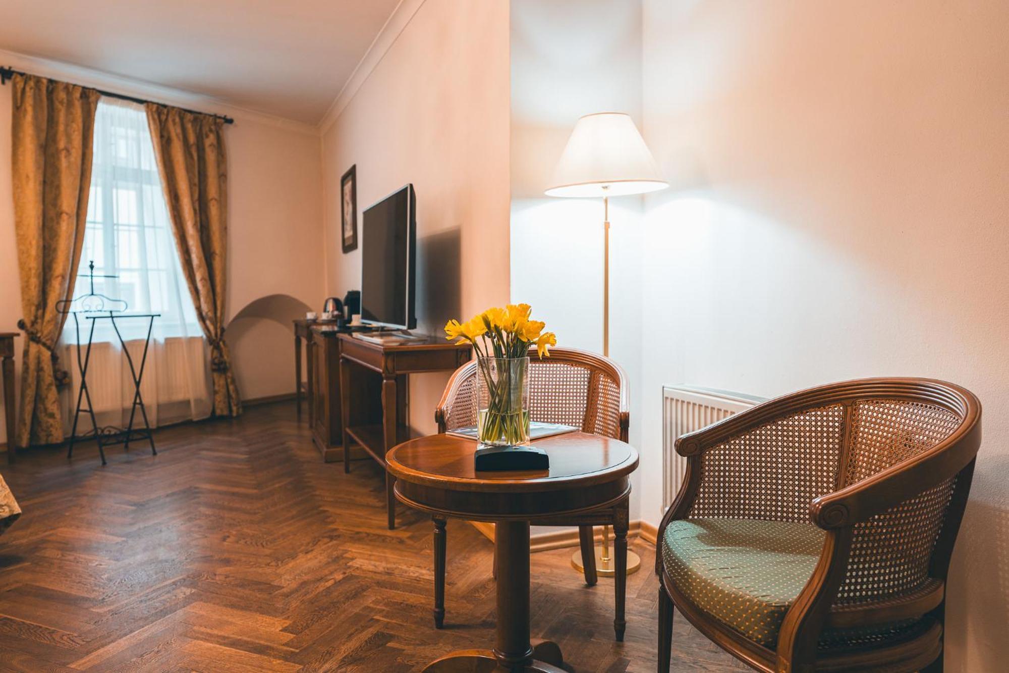 Appia Residences 4*
