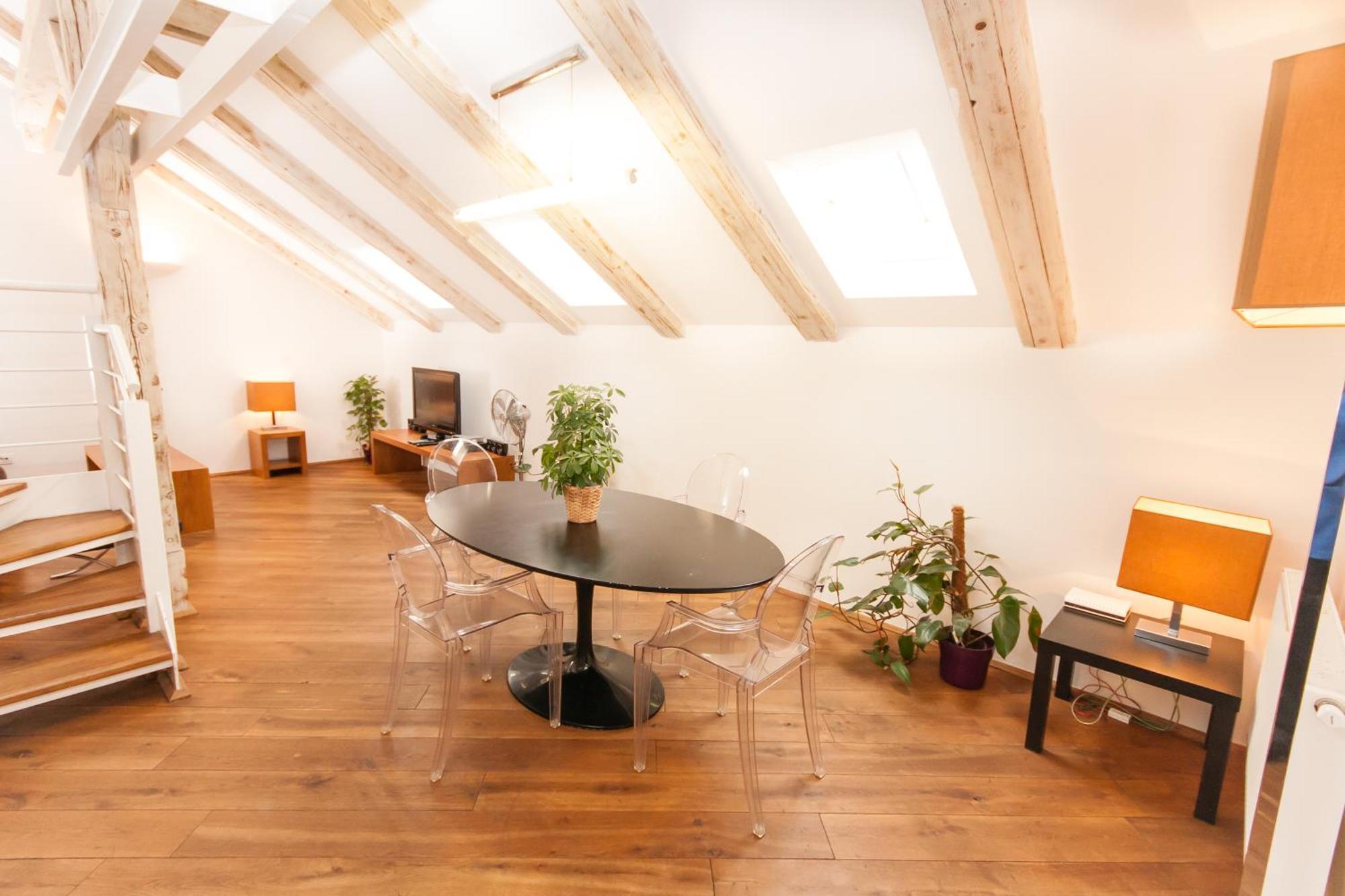 Kozna Loft *