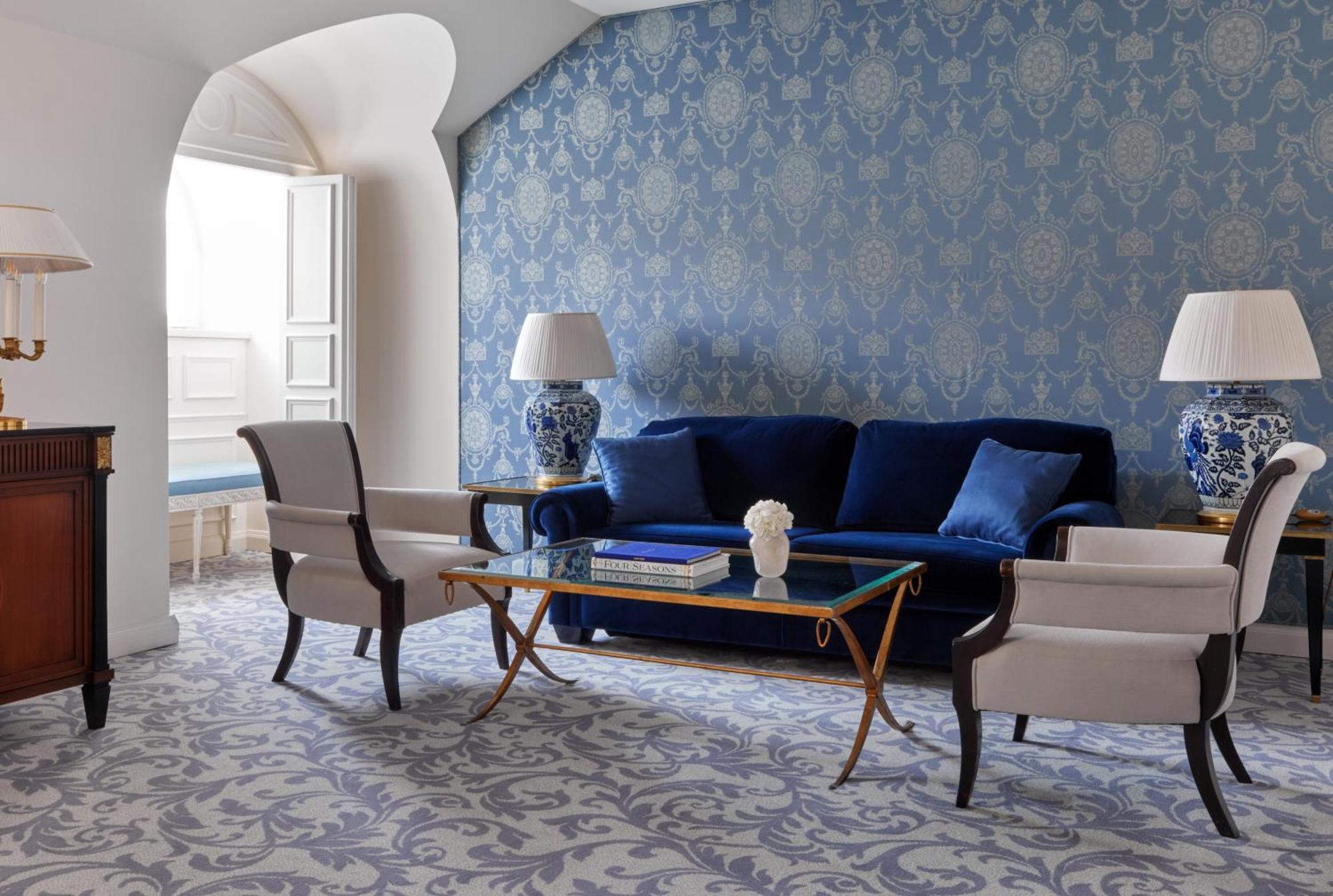 Four Seasons 5*