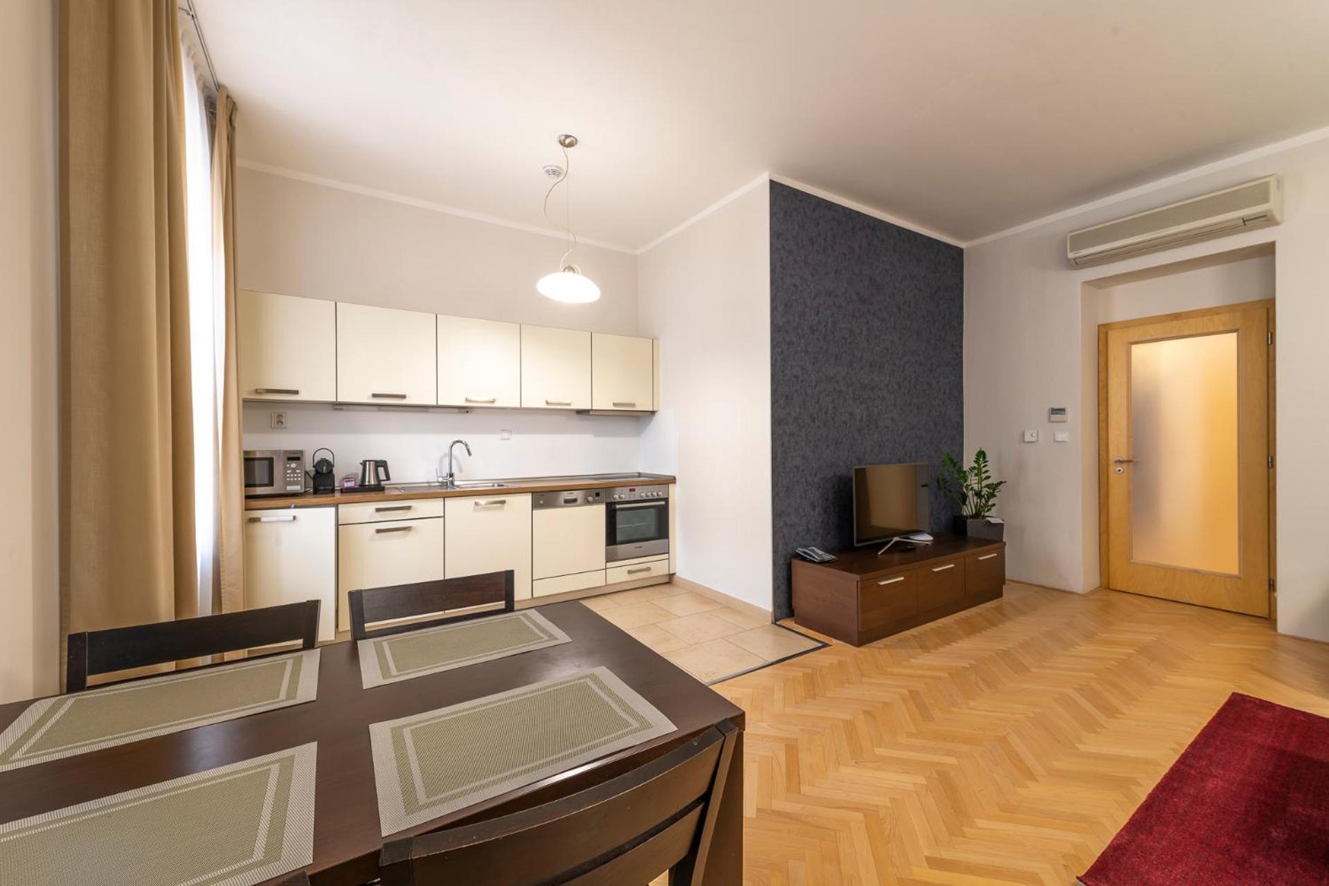 Rezidence Ostrovni Aparthotel 4*