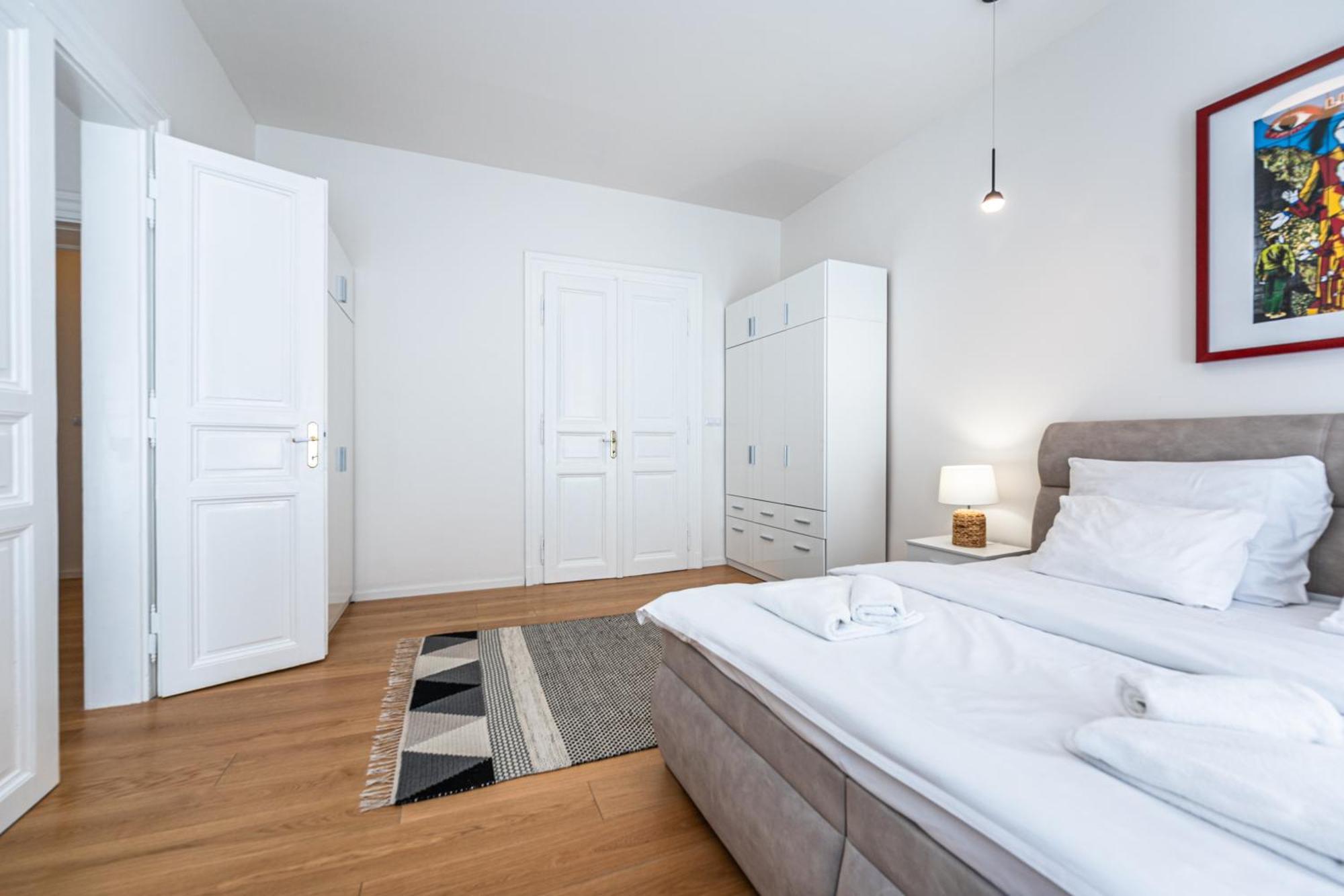 Wishlist Old Residences - New Town Daire