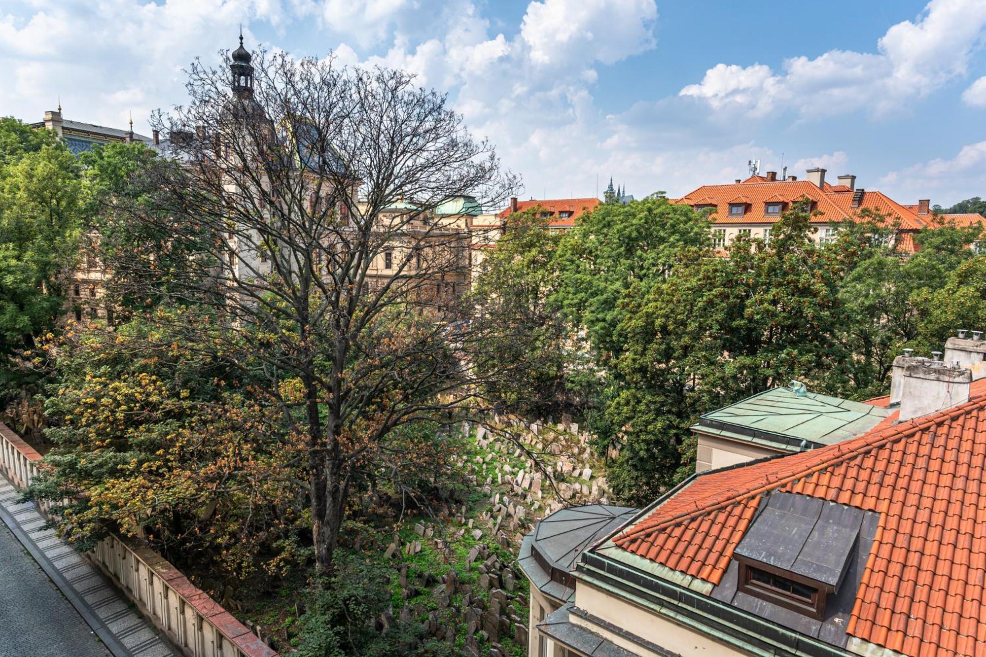 Wishlist Residences - Old Town Square * Prague
