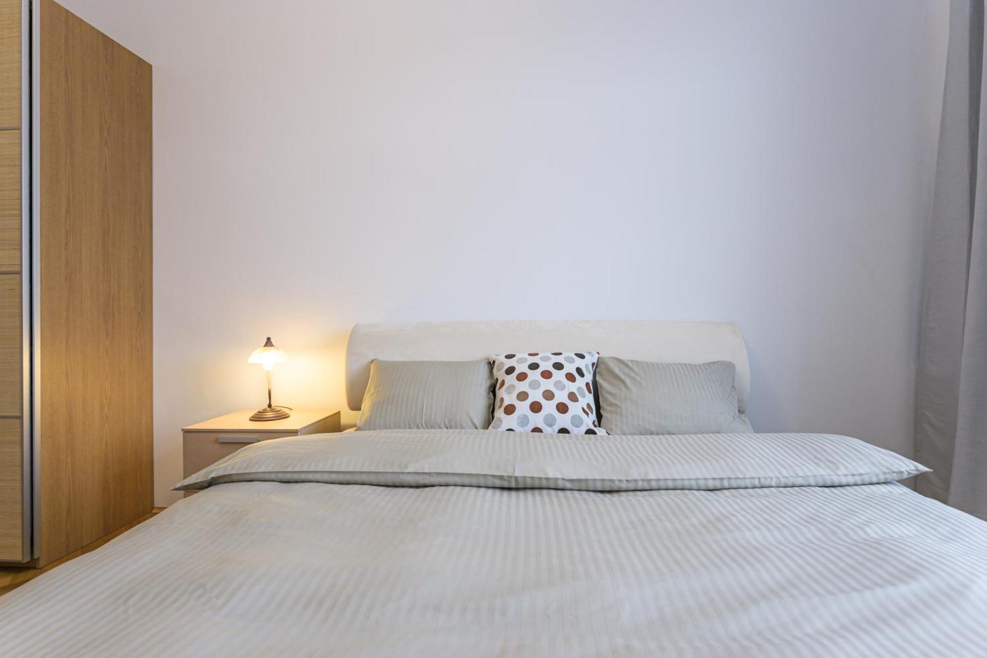 Wishlist Residences - Old Town Square * Prague