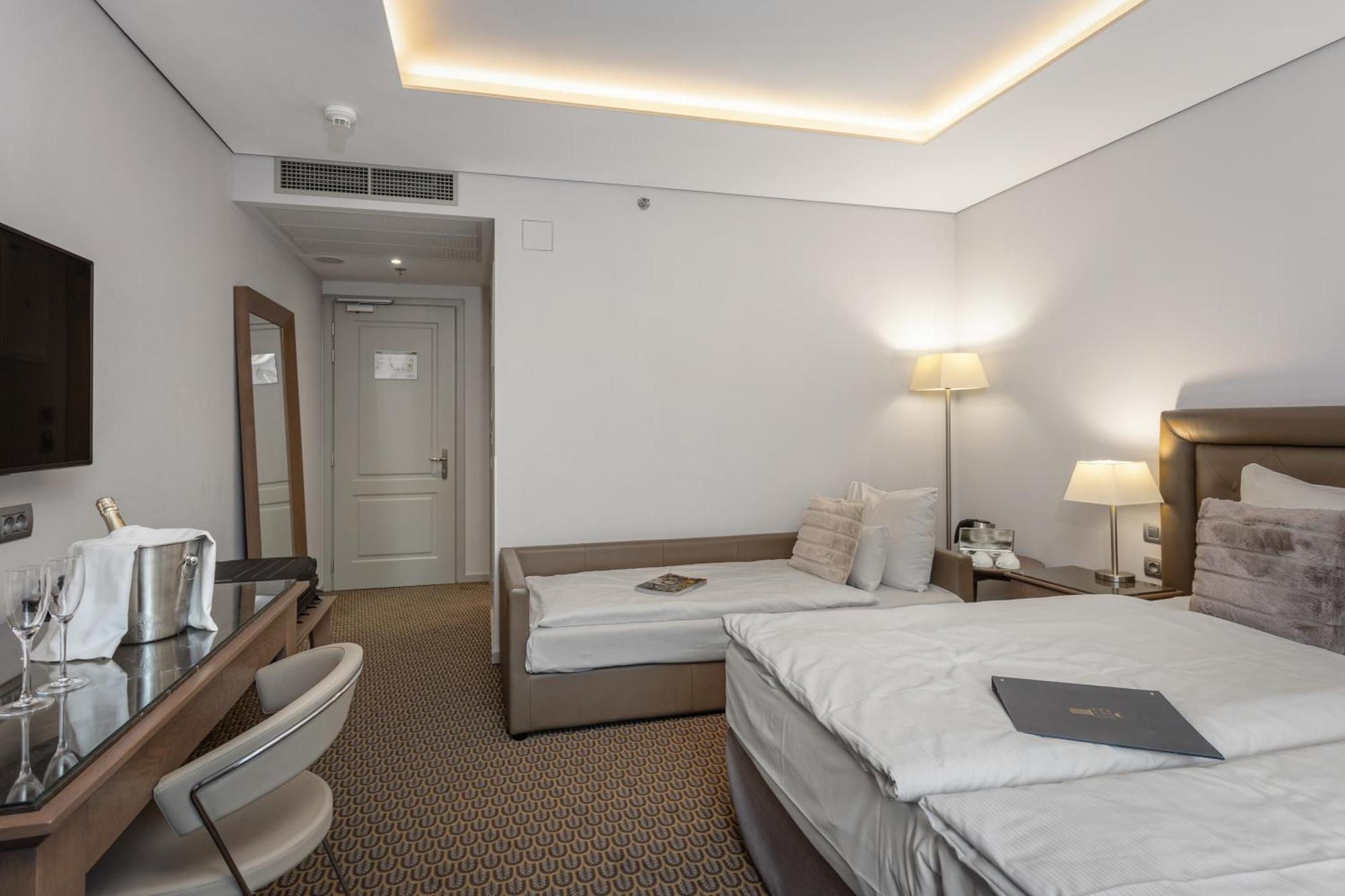 Royal 4* Prague