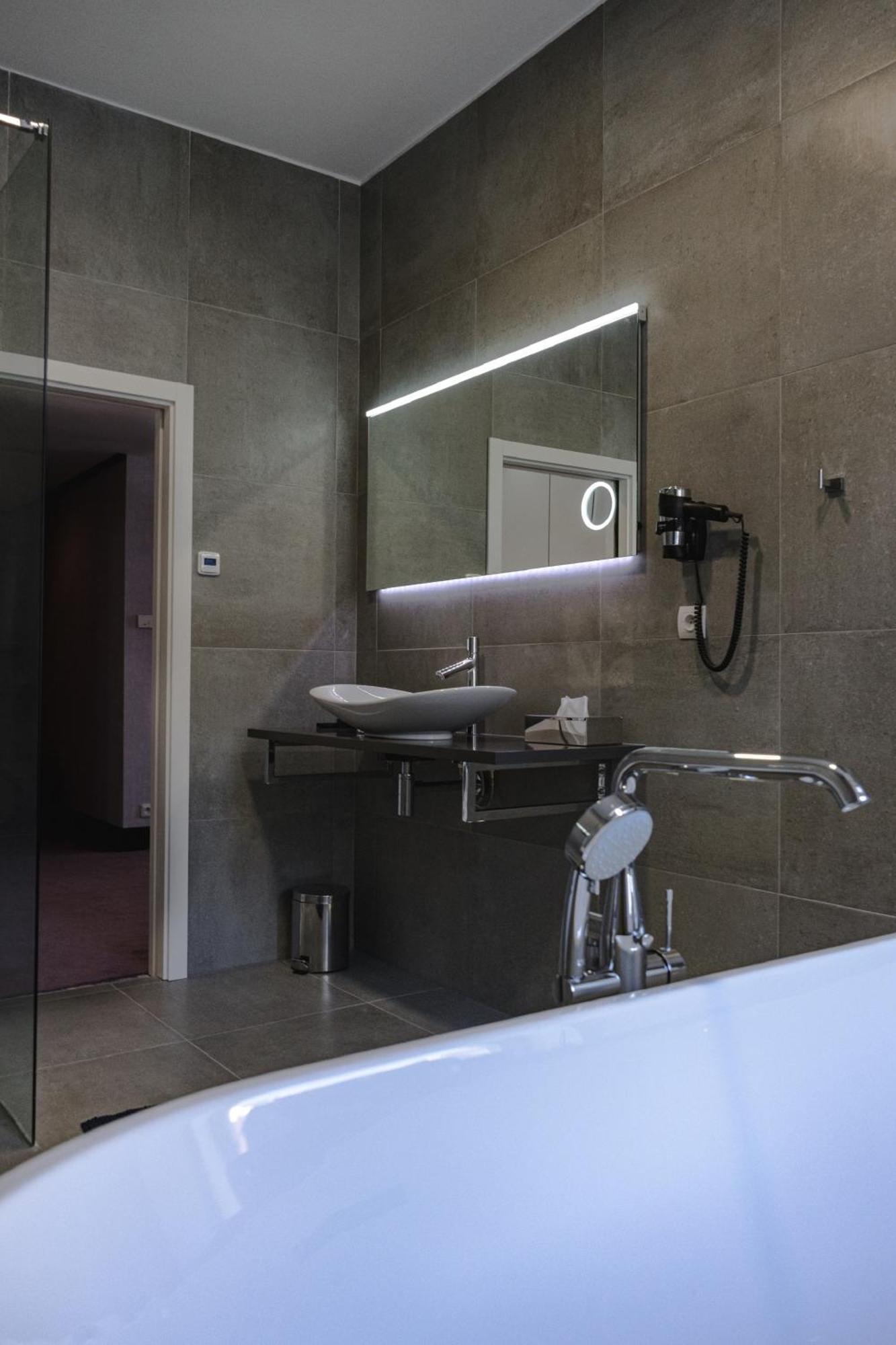 Hotel Friday 4*