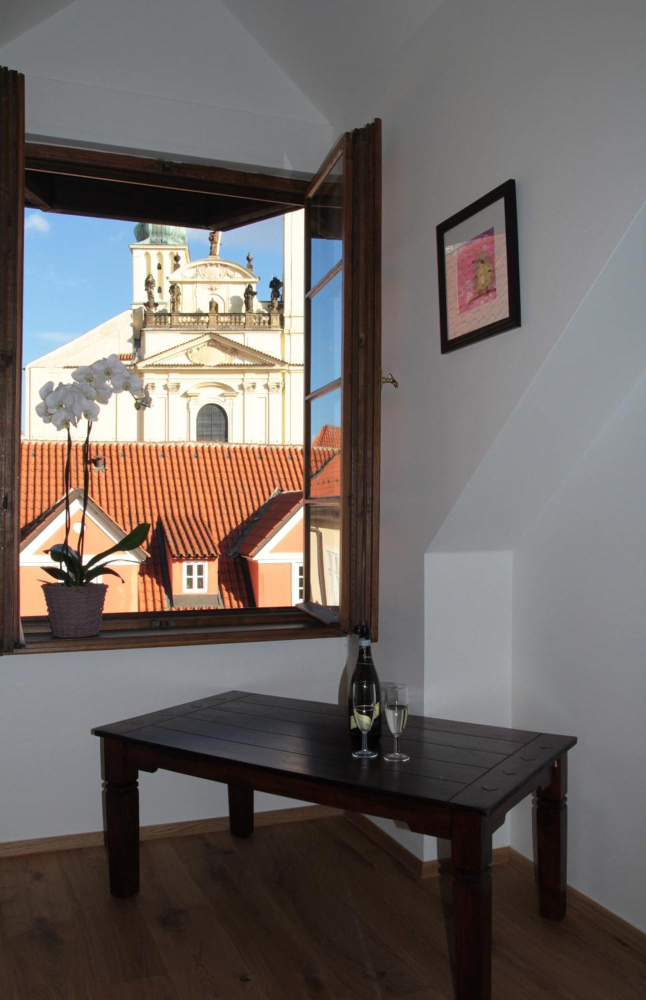 Daire Old Town Boutique