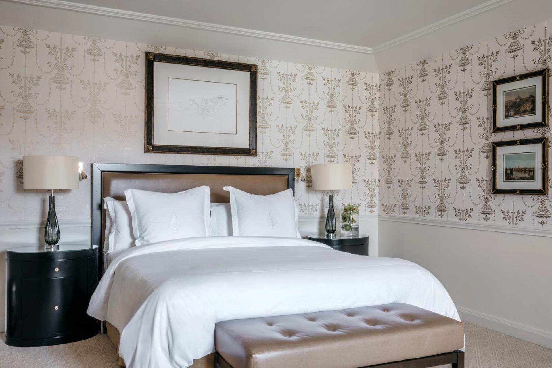 Four Seasons Hotel