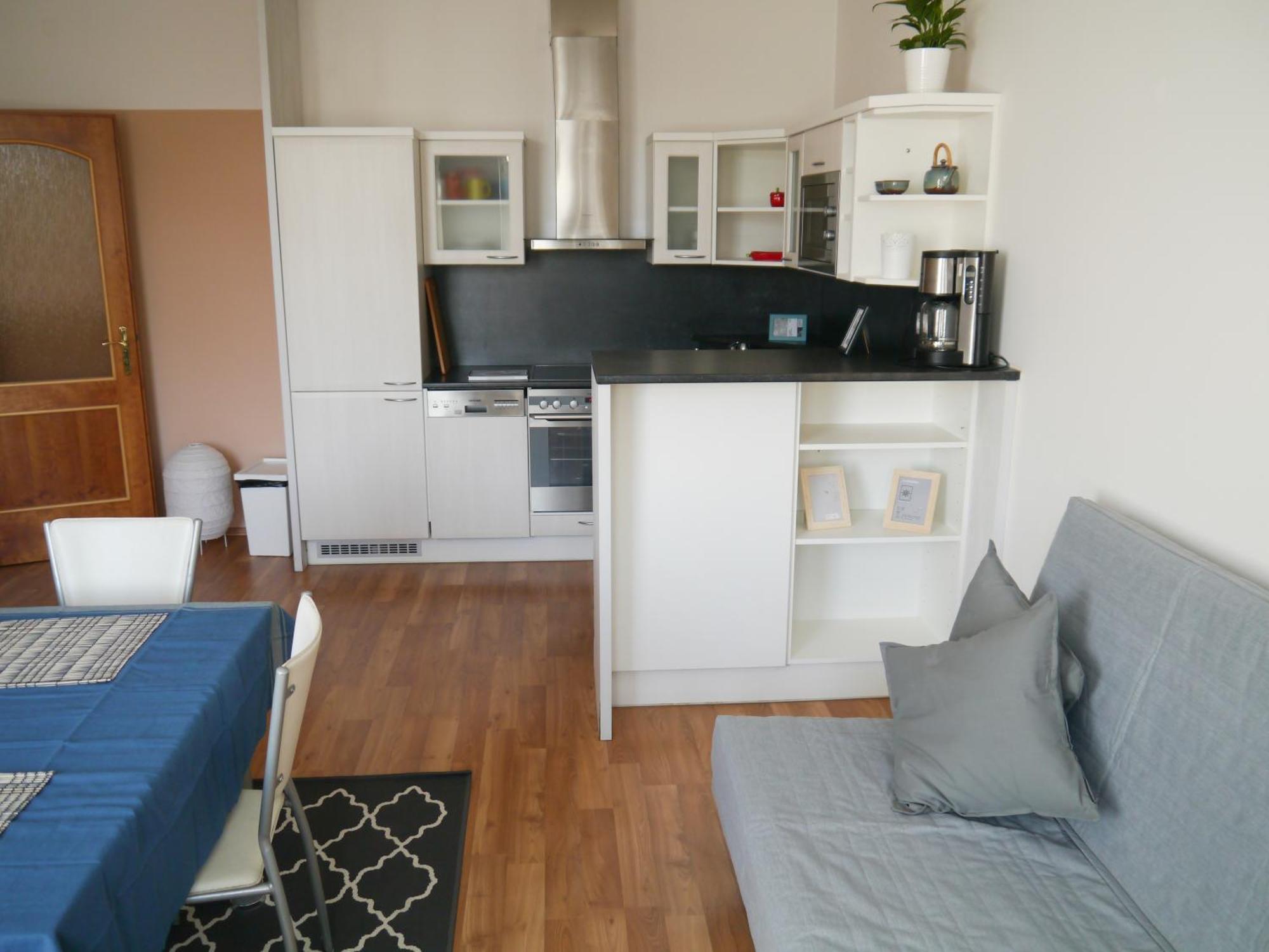 Dahlia 3* Prague