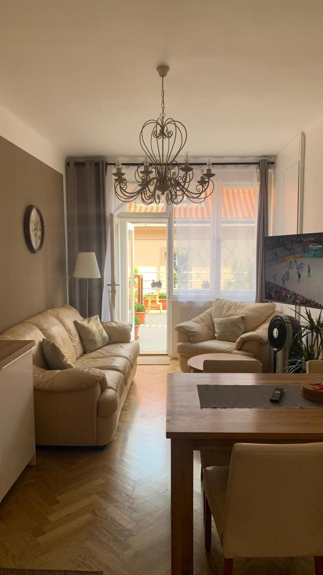 Apartment Anenska By Charles Bridge 3 *