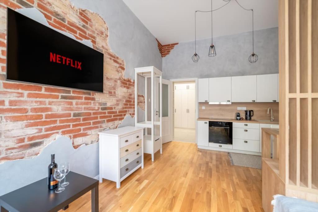 Chic Brick In Historic City By Rentez Apartment Prague