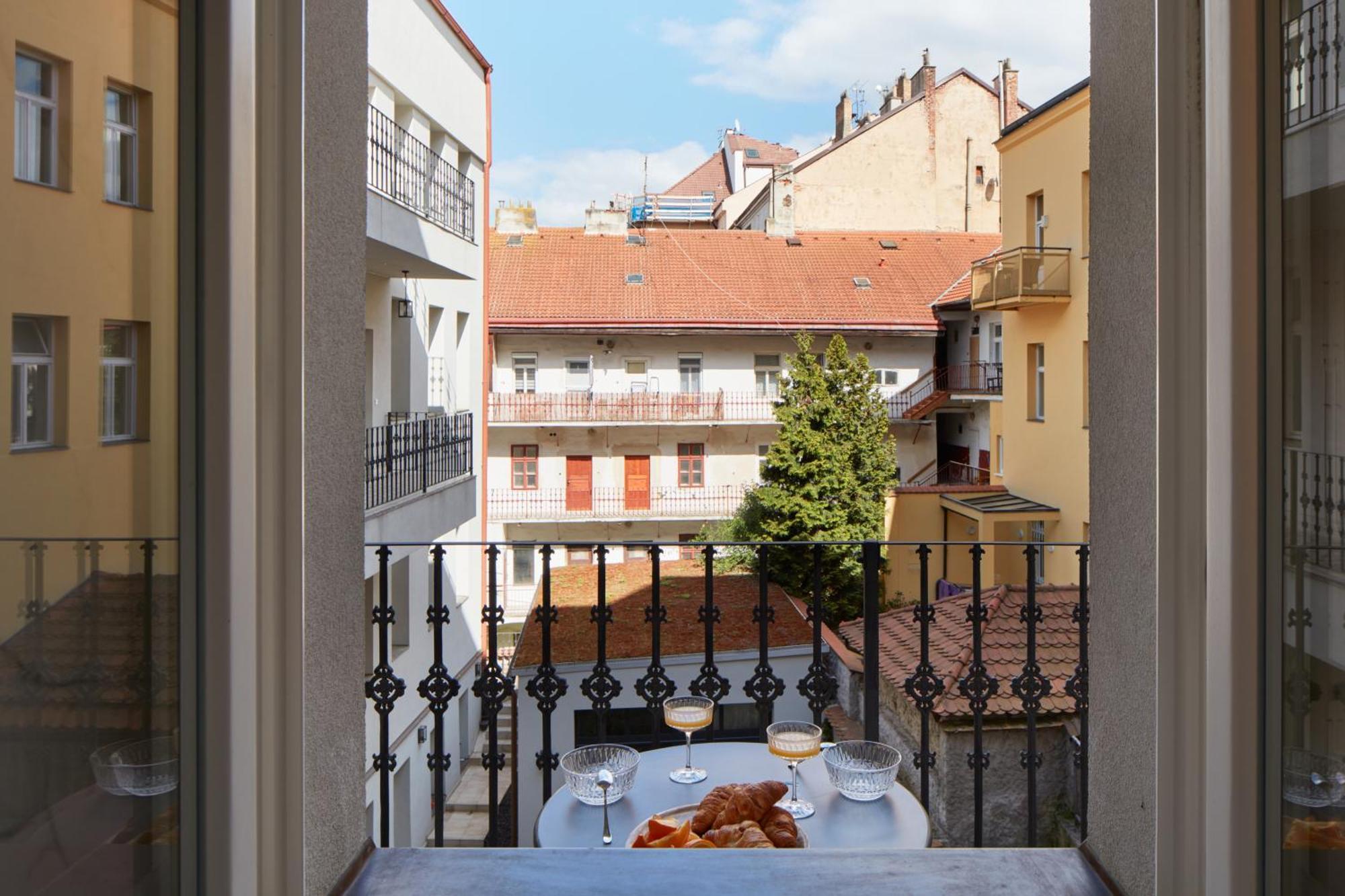 Apartment Days - - Balcony - Next To Vysehrad Castle *