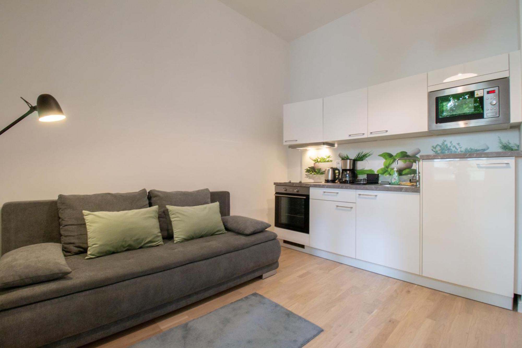 Washingtonova Cr Apartment *