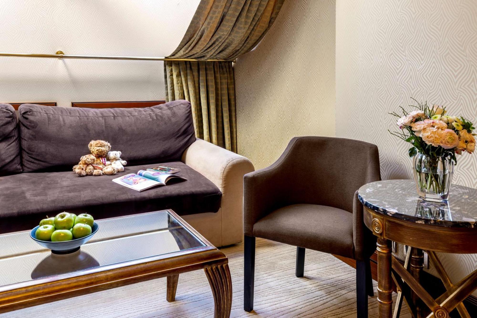 Nh Collection Carlo Iv 5* Prague