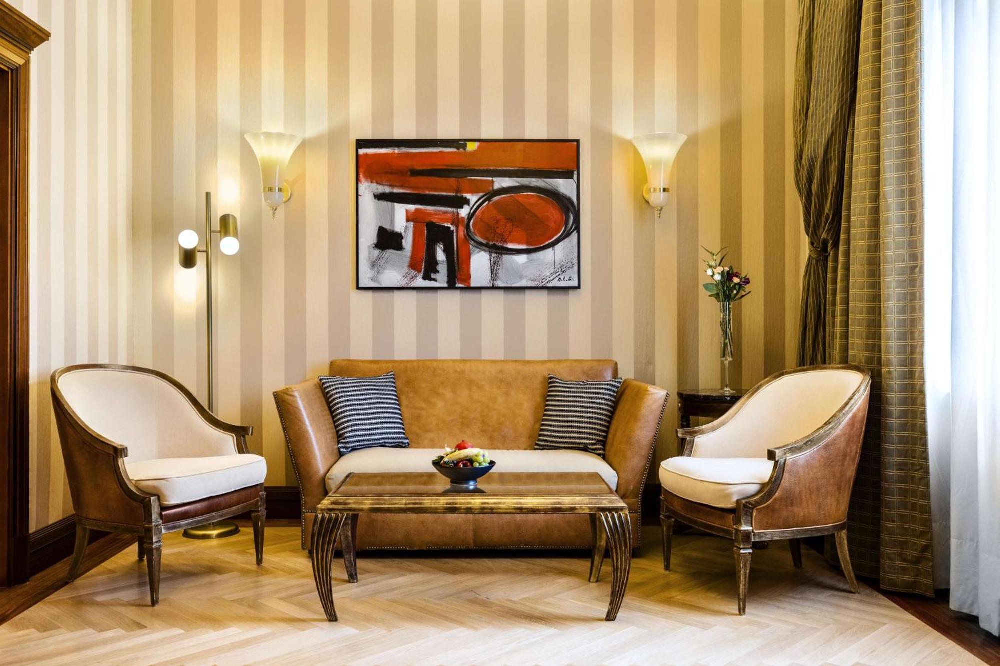 Nh Collection Carlo Iv