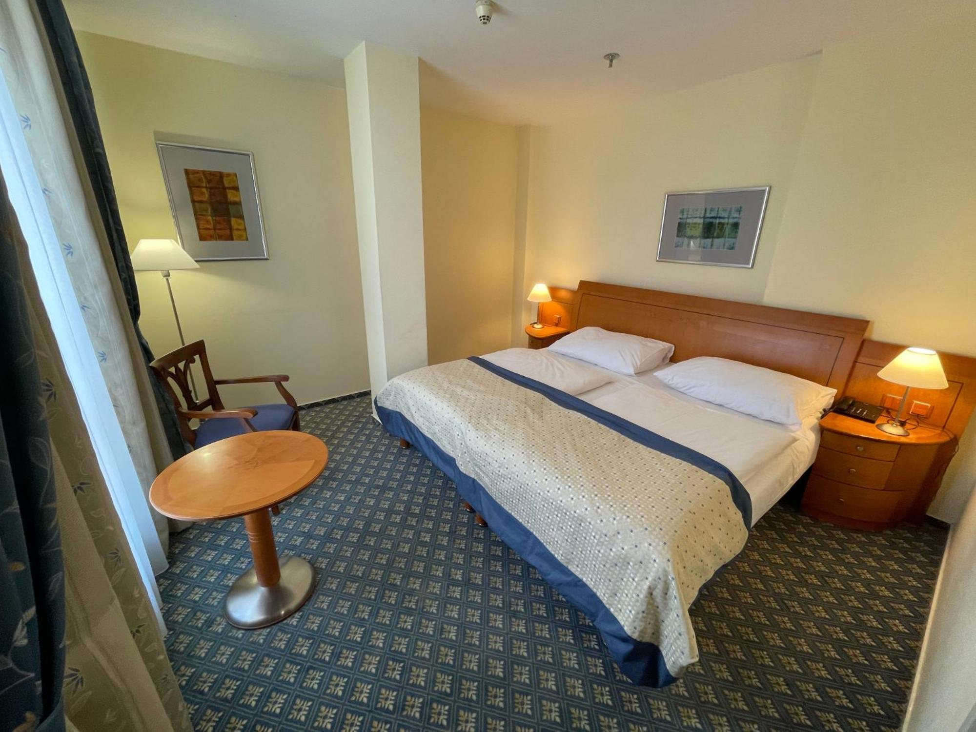 Ramada Centre Hotel