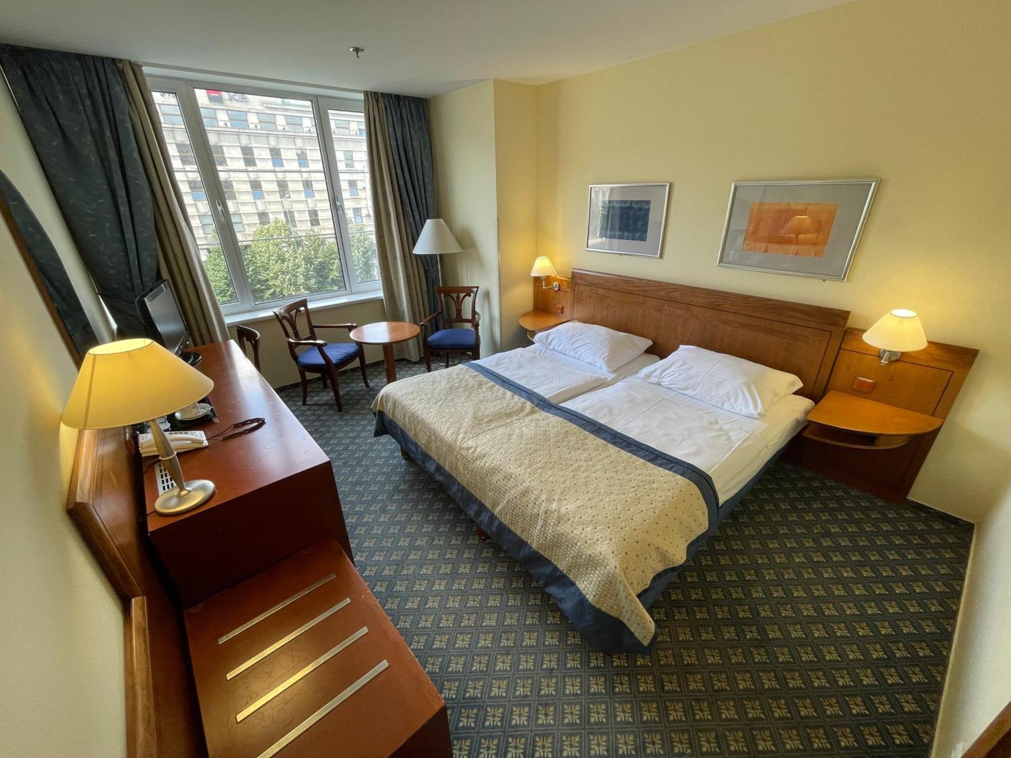 Hotel Ramada Centre 4*