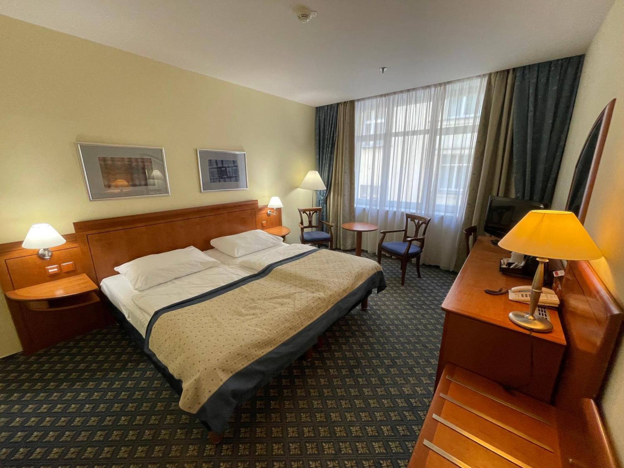 Ramada Centre 4*
