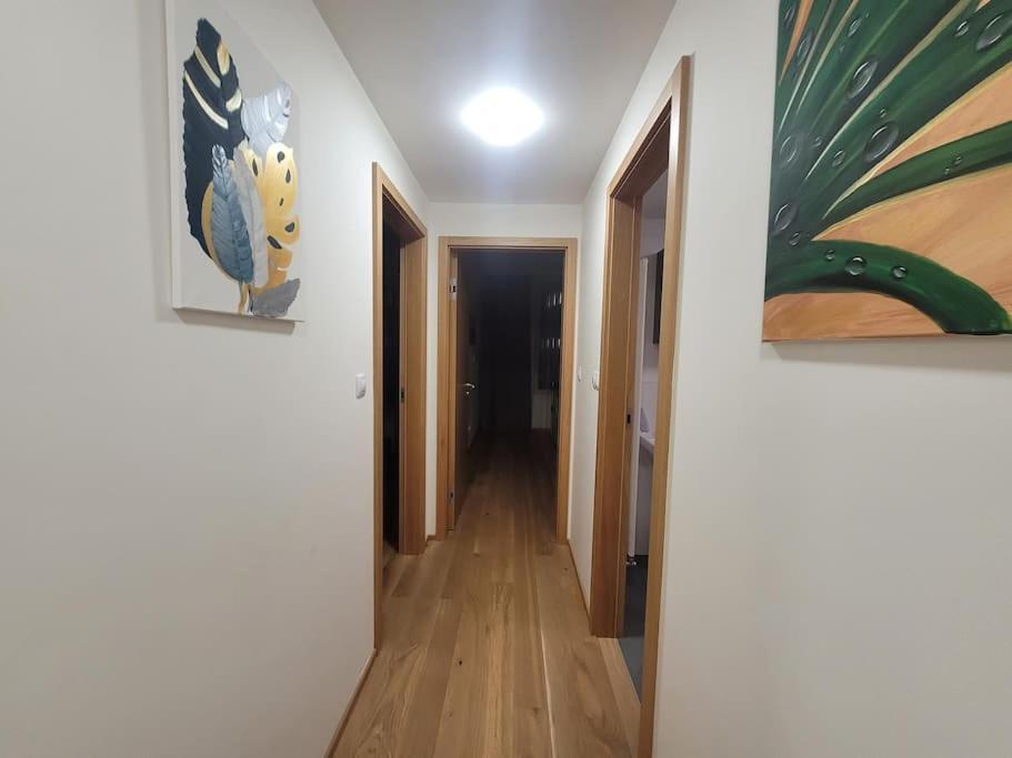Terrace And Free Parking Apartment Prag
