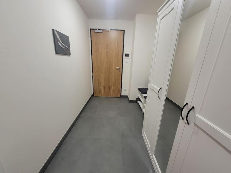 Terrace And Free Parking Apartment *