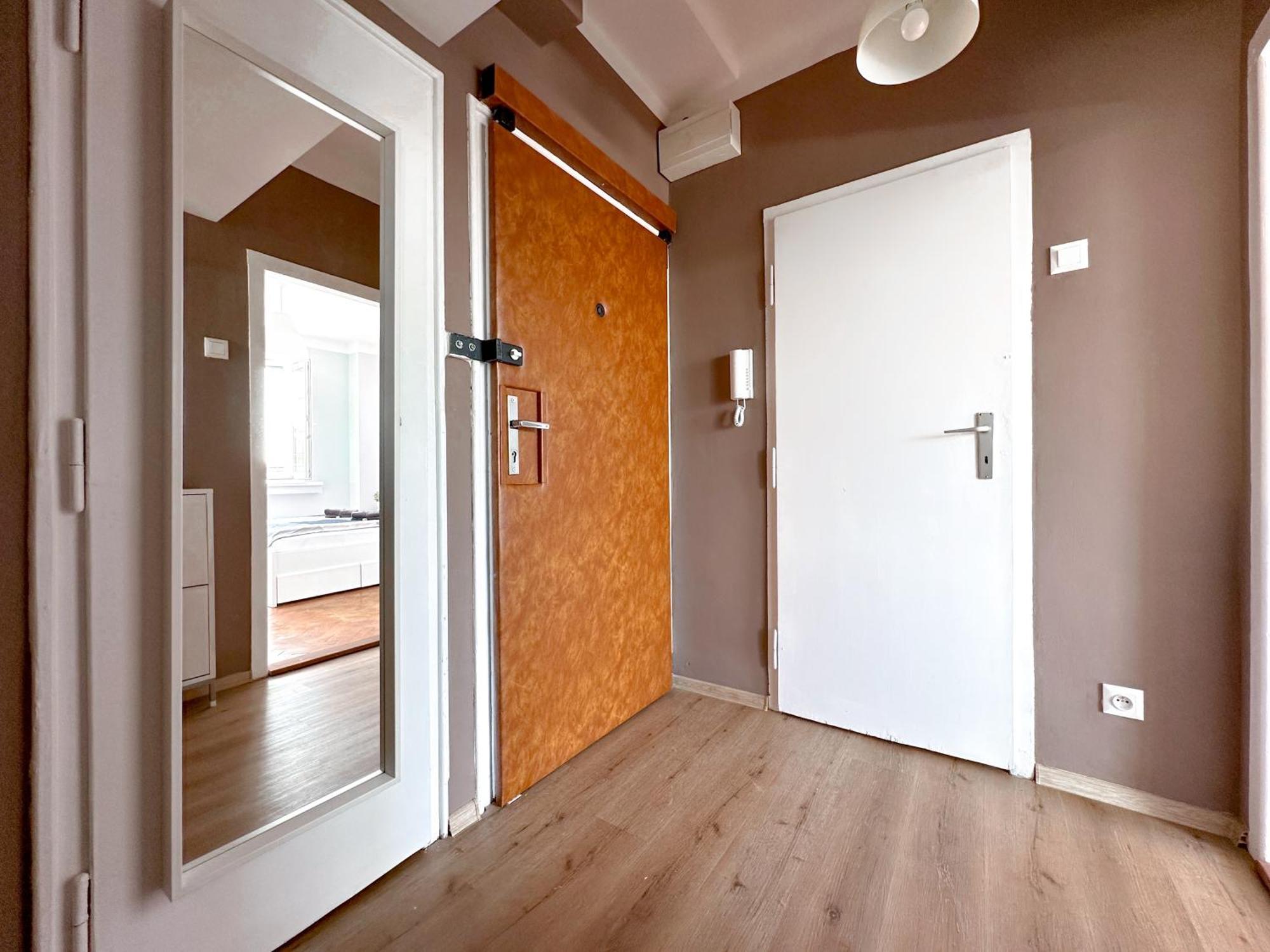 Eden Slavia Apartment