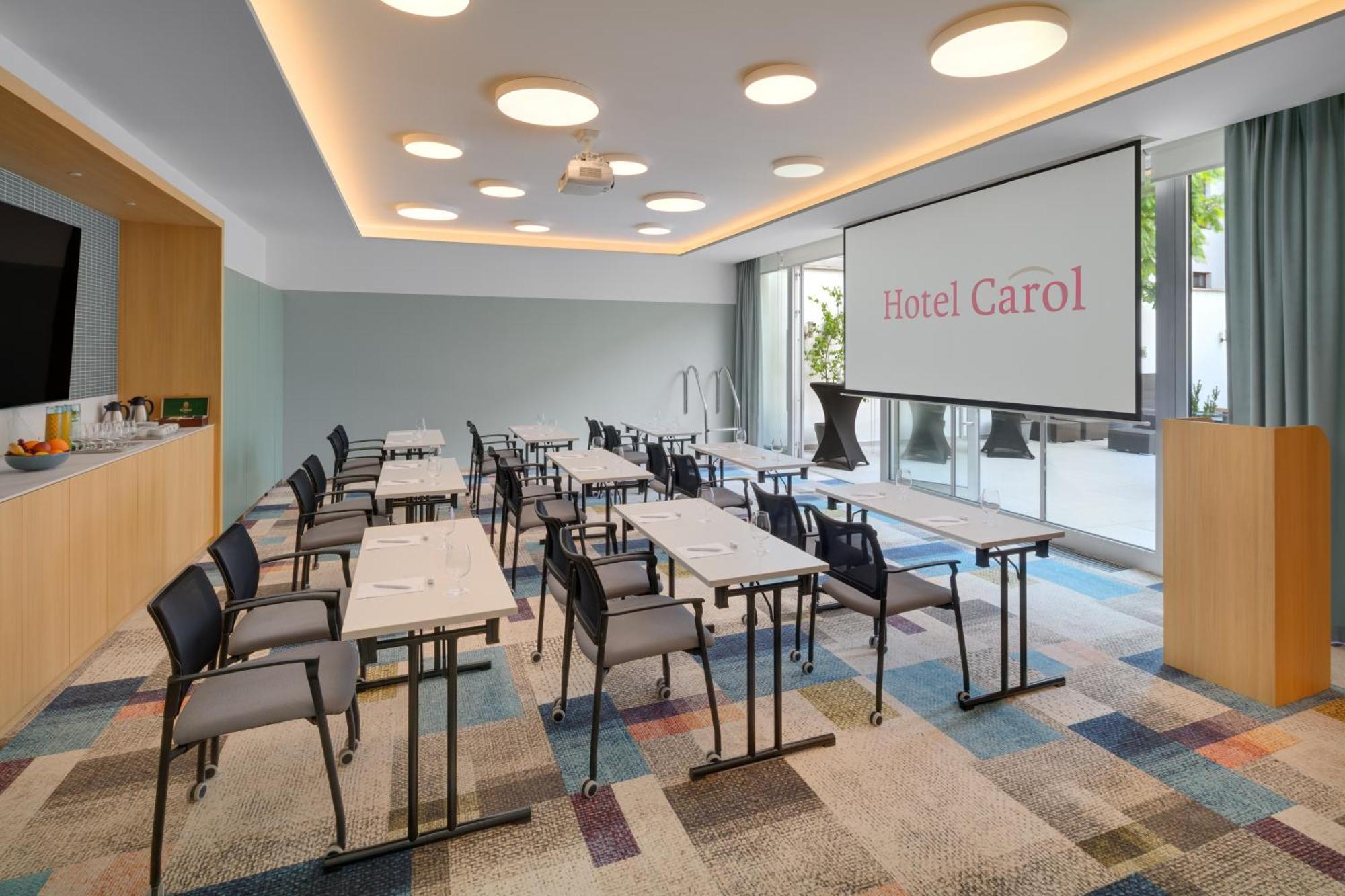 Otel Carol 4*