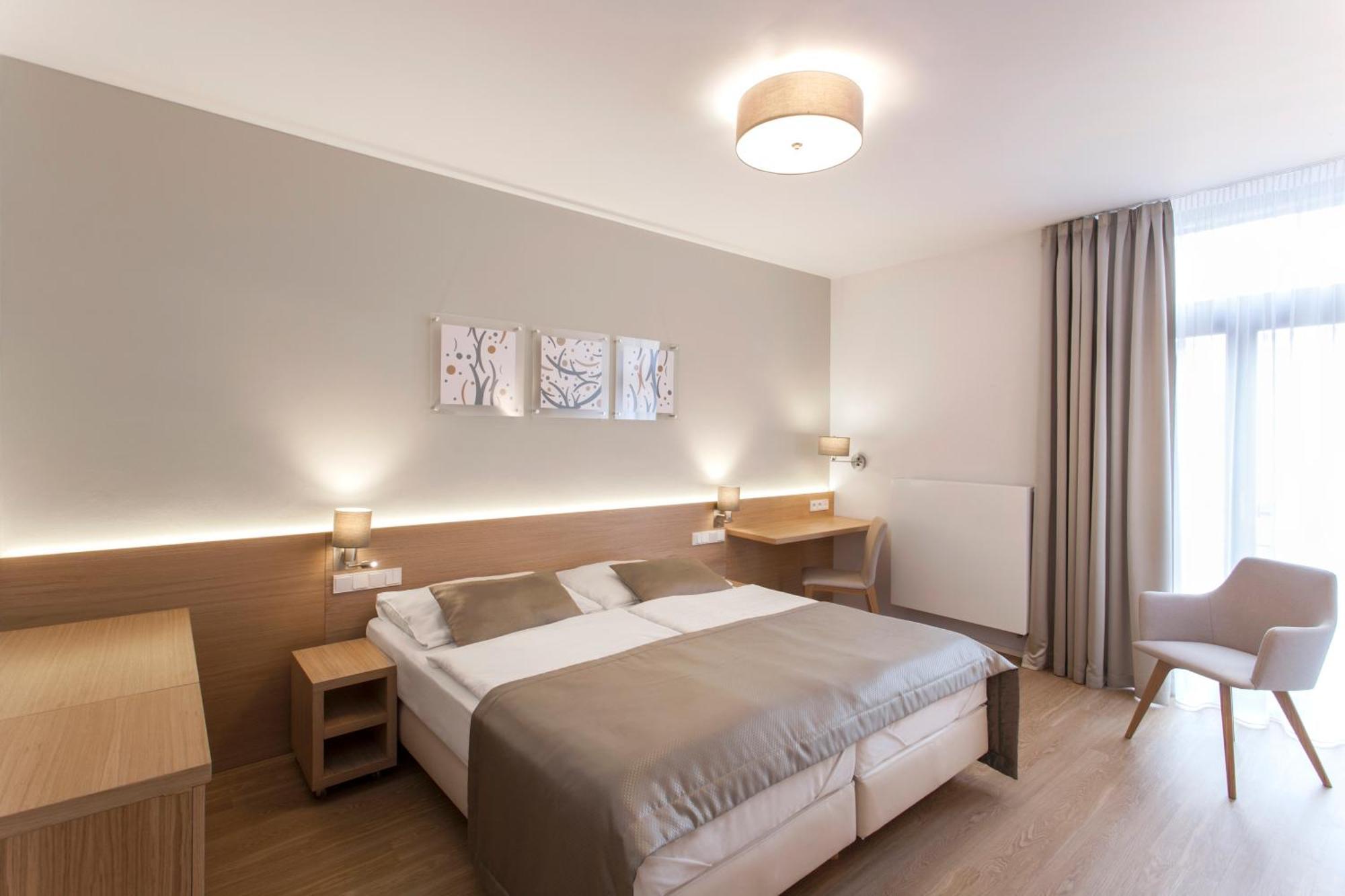 Carol Otel 4*