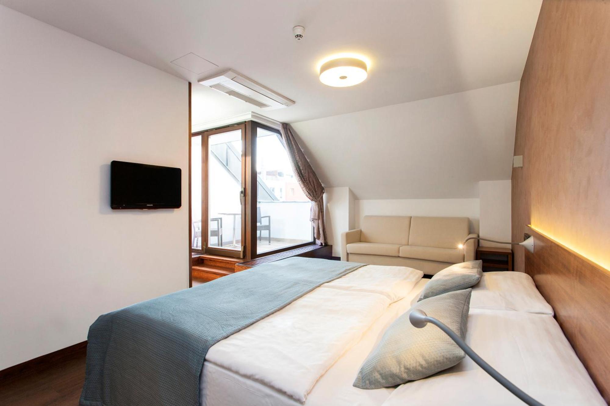 Otel Carol Prag