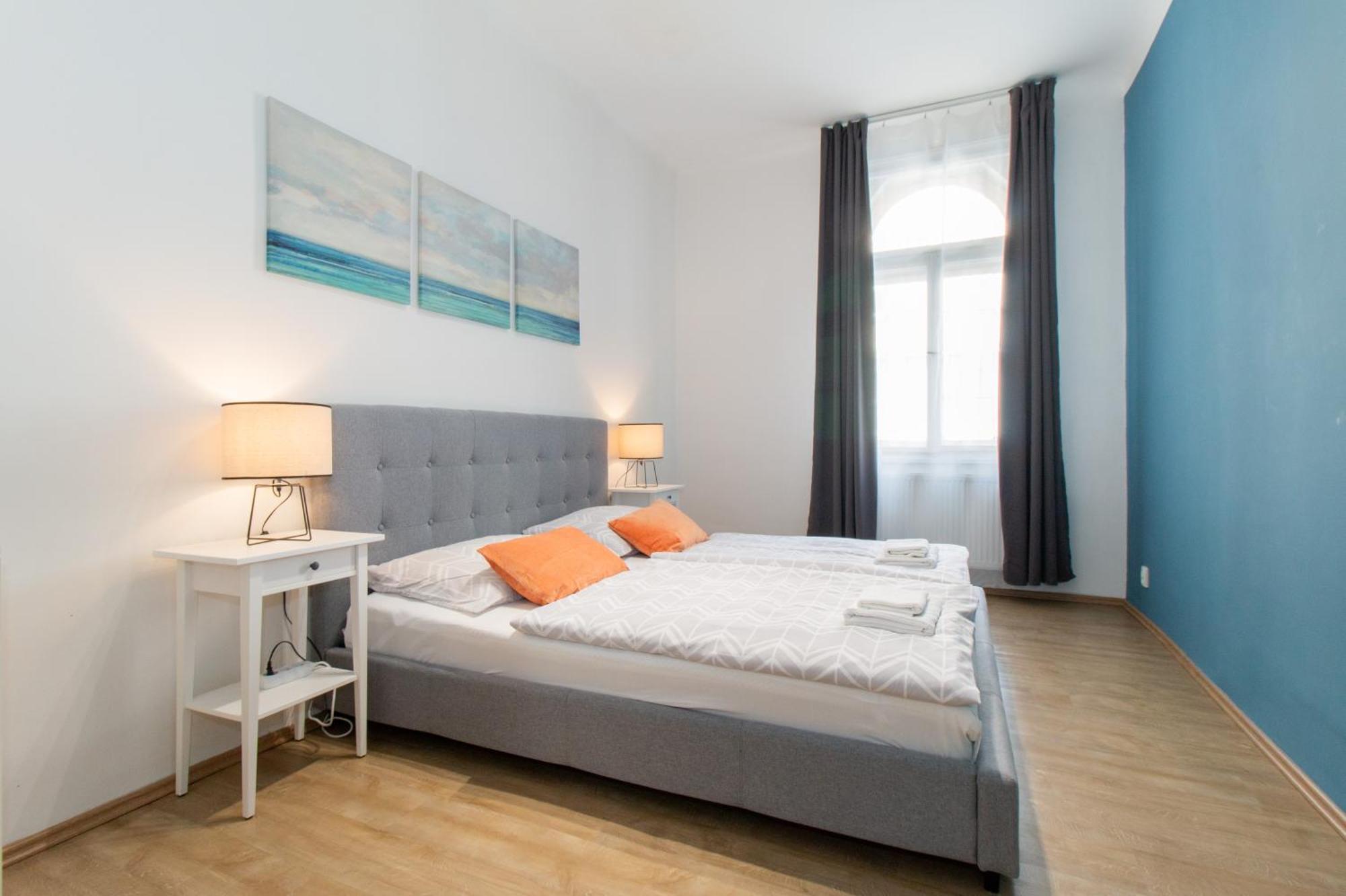 Riverside Cr Apartment Prague