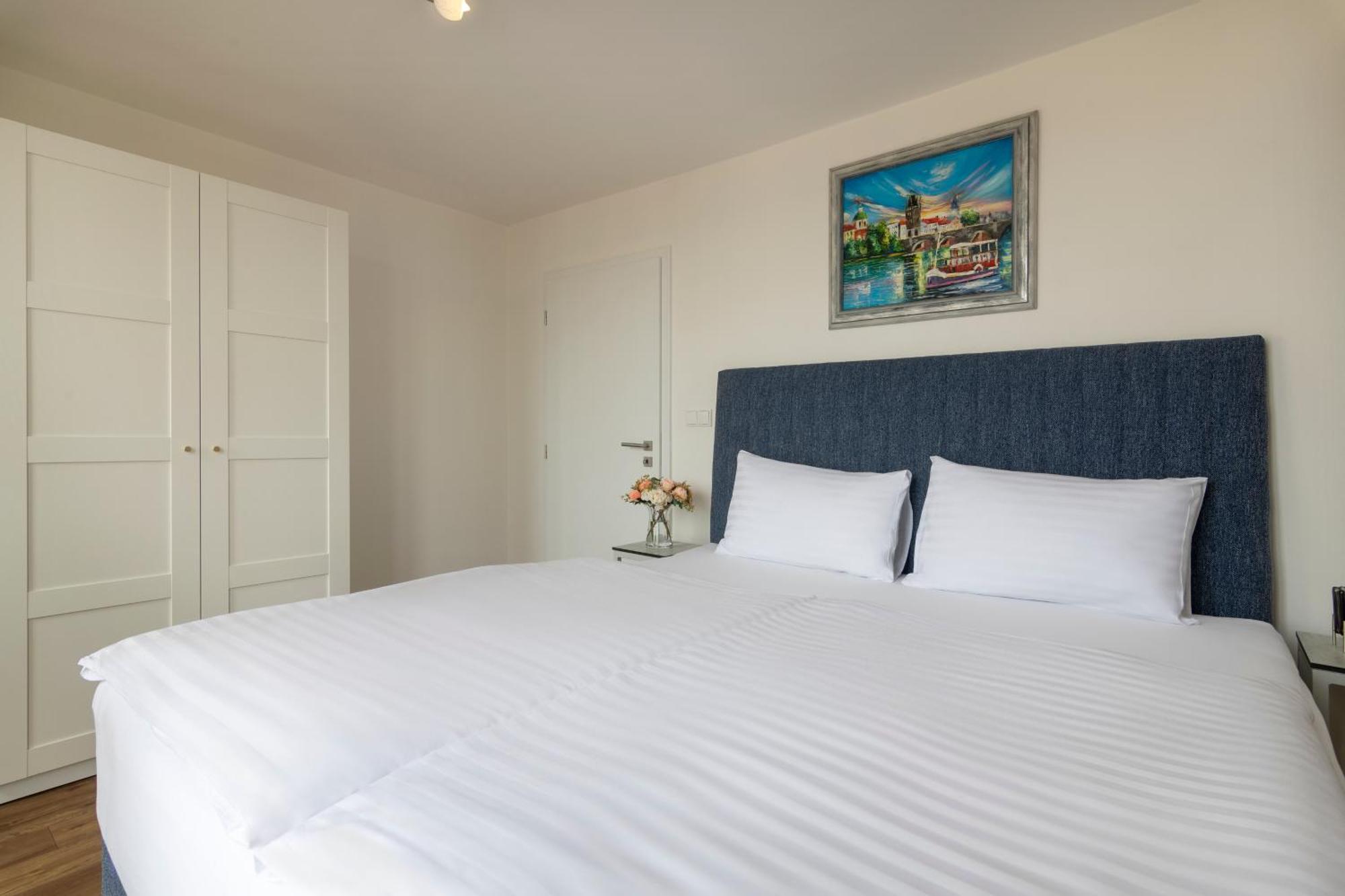 Tales Boutique By Dwellfort Apart Otel Prag