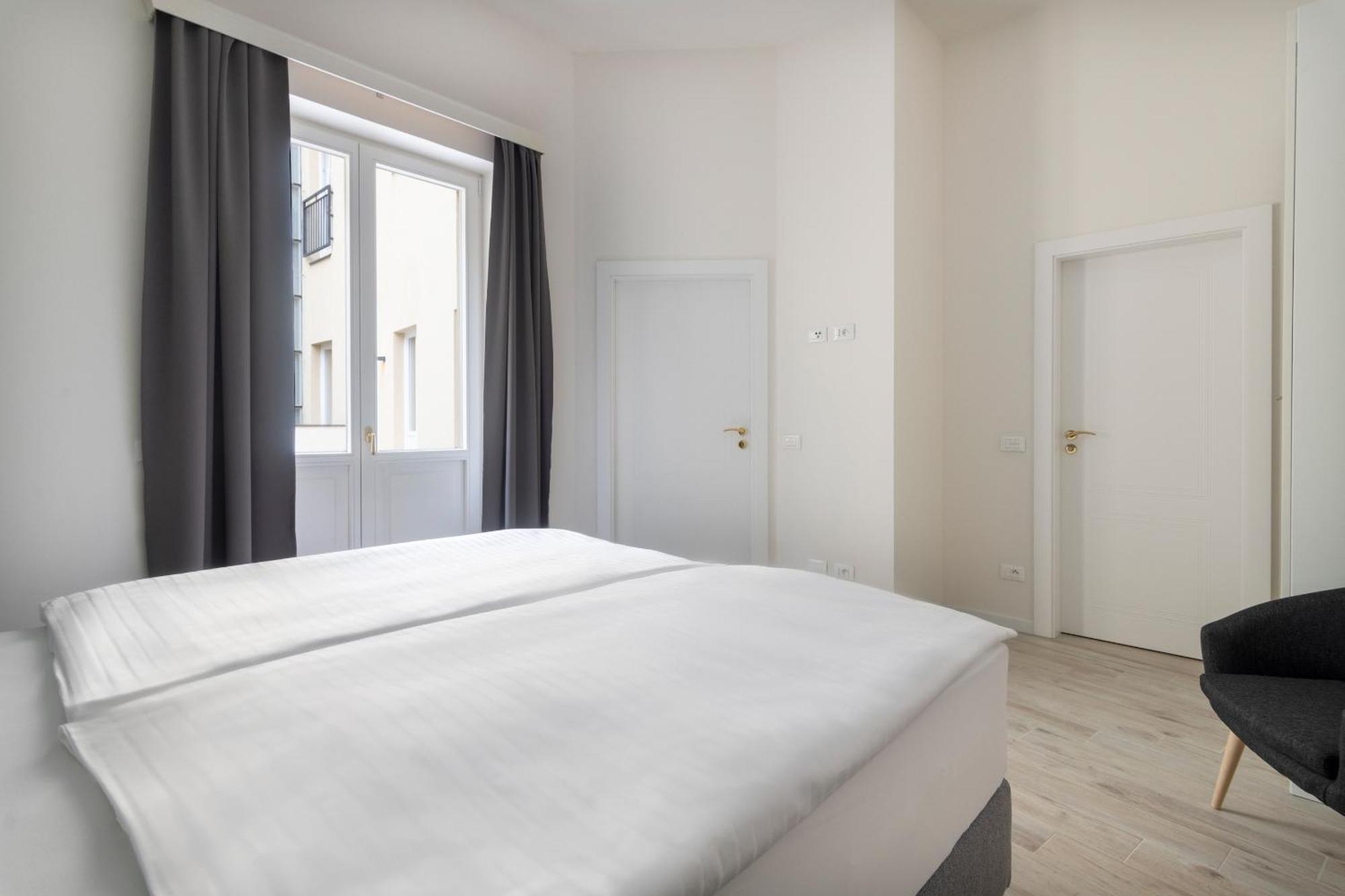 Kinsky Garden And By Dwellfort 4*