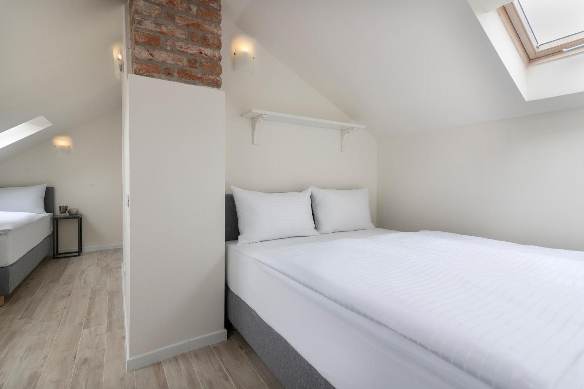 Kinsky Garden And By Dwellfort Aparthotel