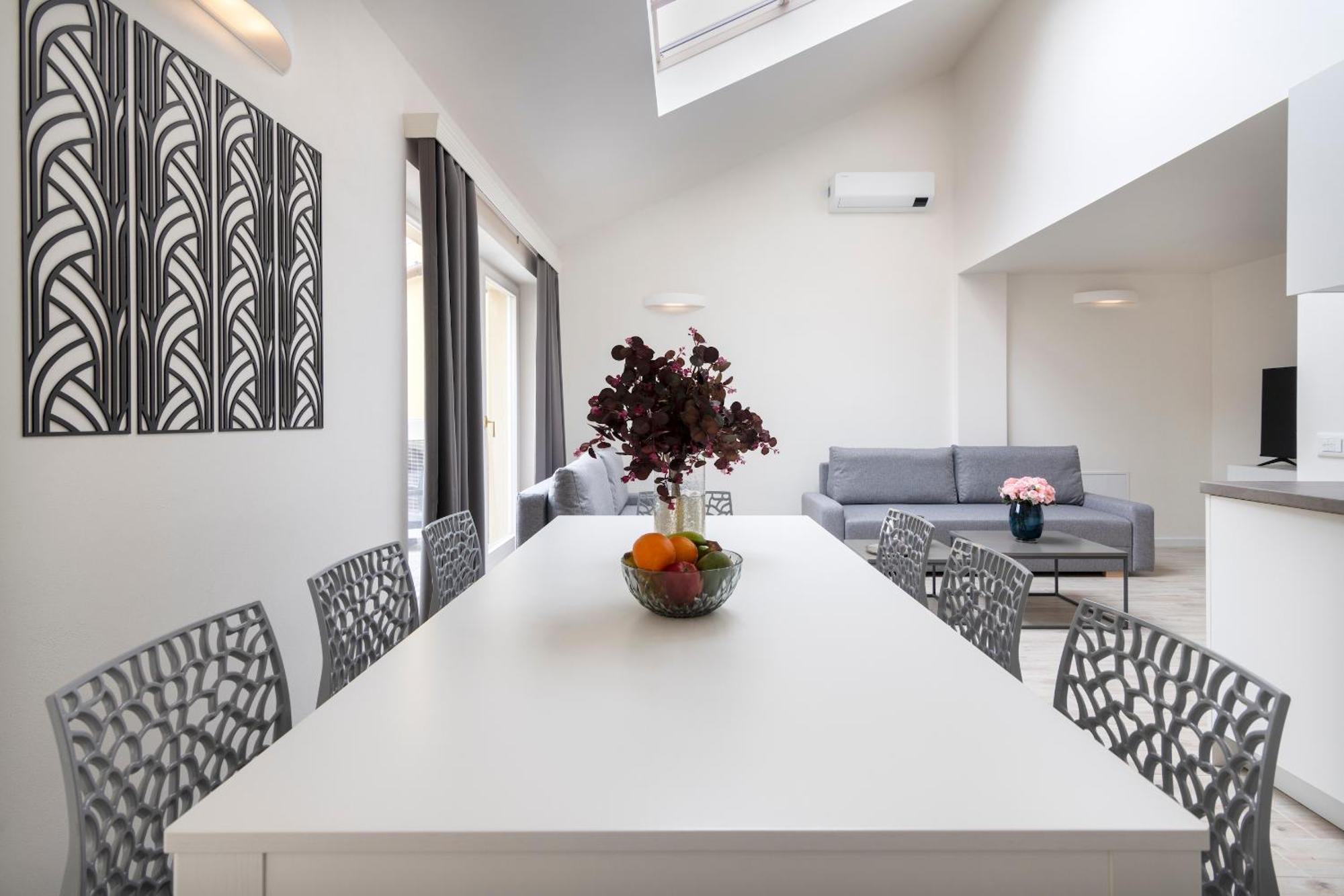 Kinsky Garden And By Dwellfort Aparthotel