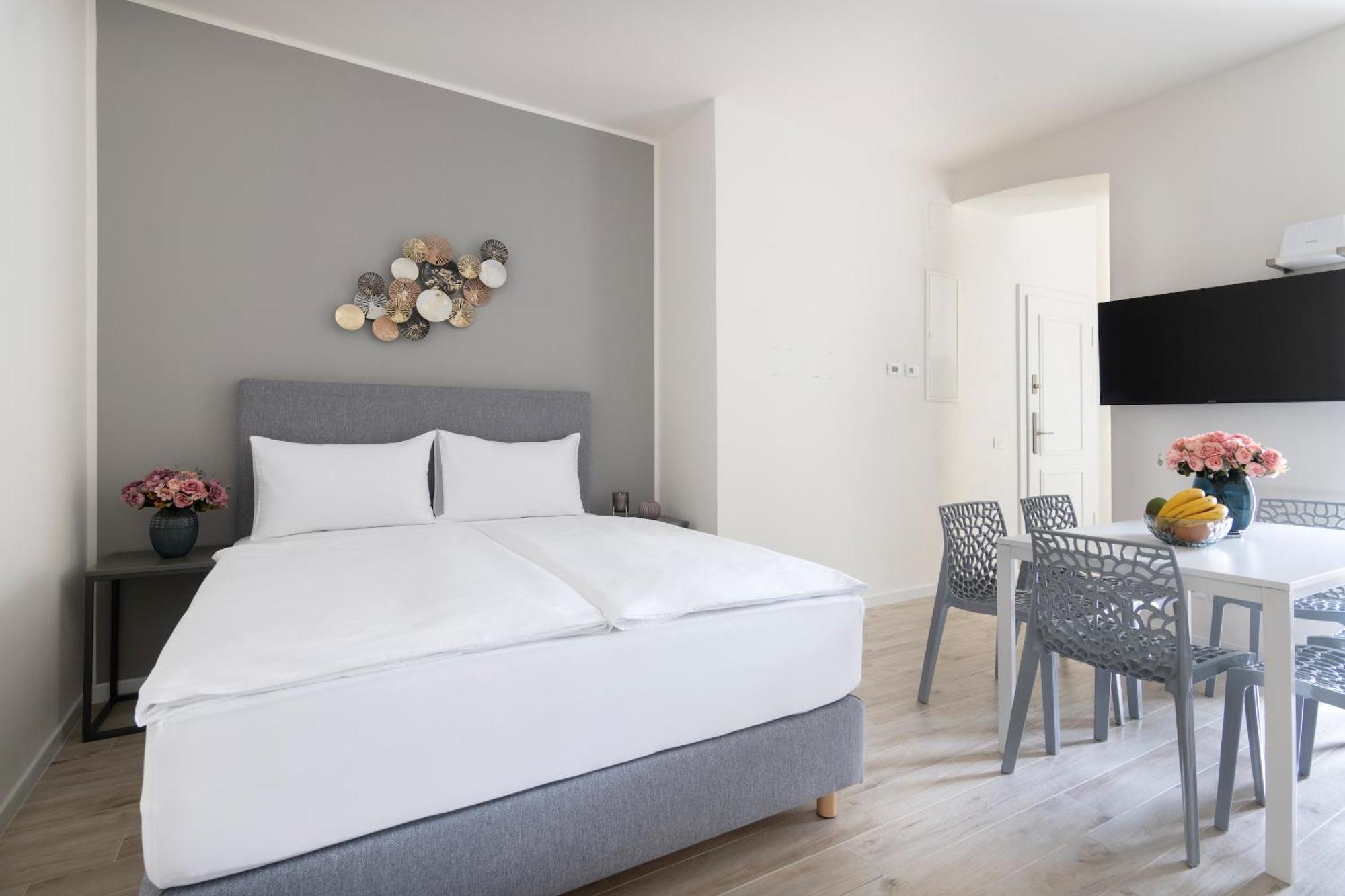 Kinsky Garden And By Dwellfort Prague