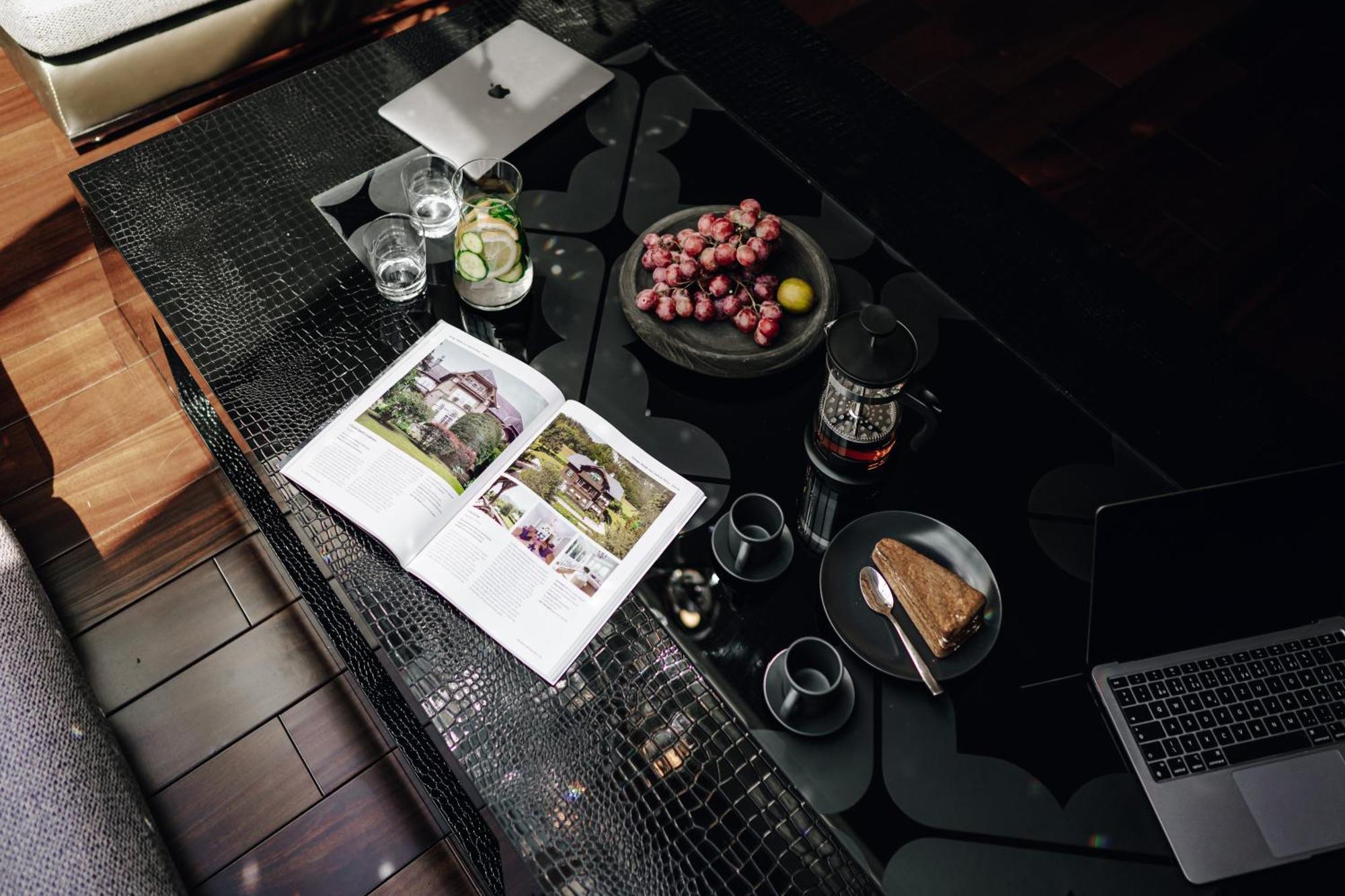 Apartment View Luxury With Foosball & Xbox - In Centre *