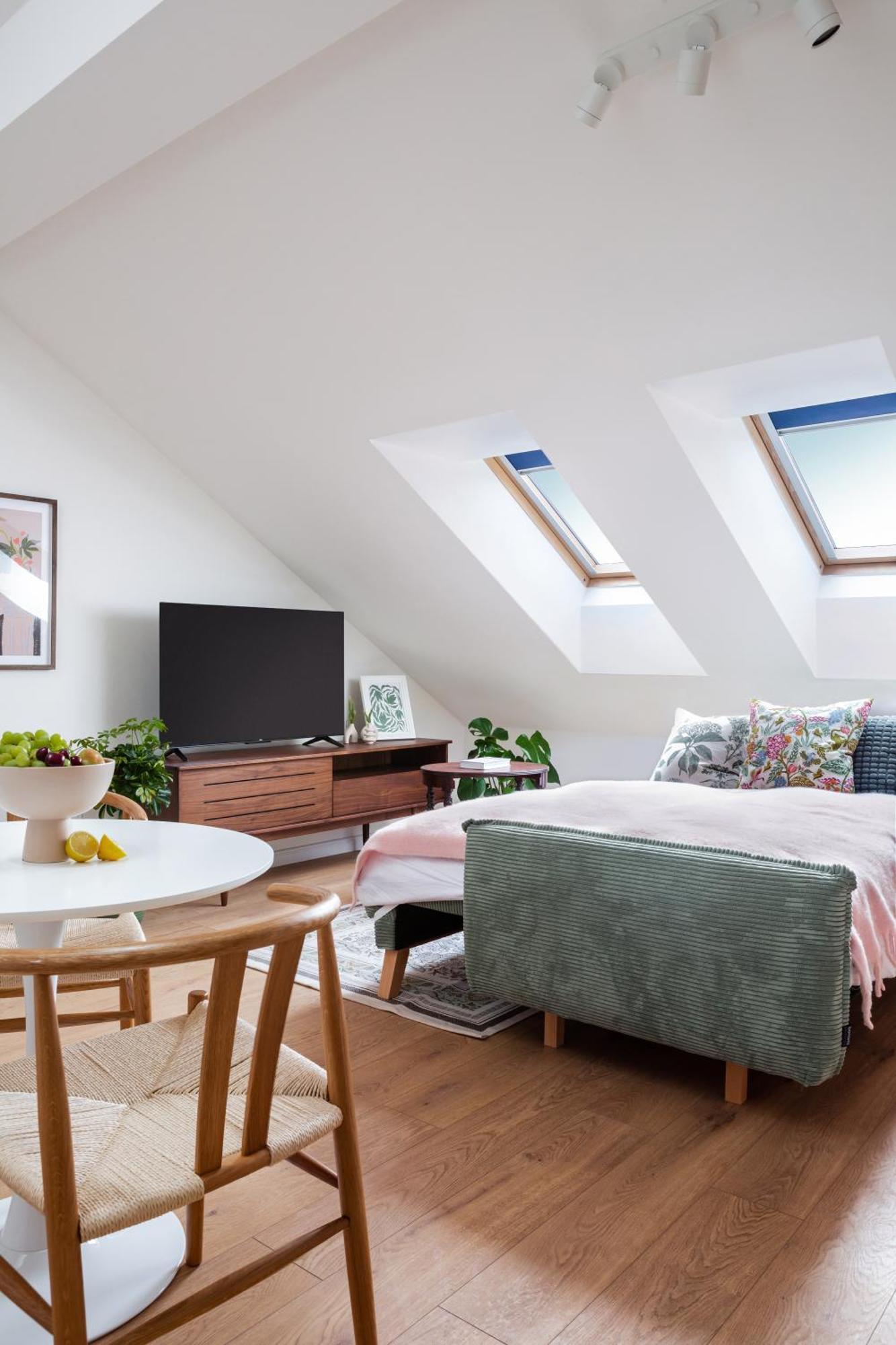 Apartment Turnkey I Antonin Dvorak *